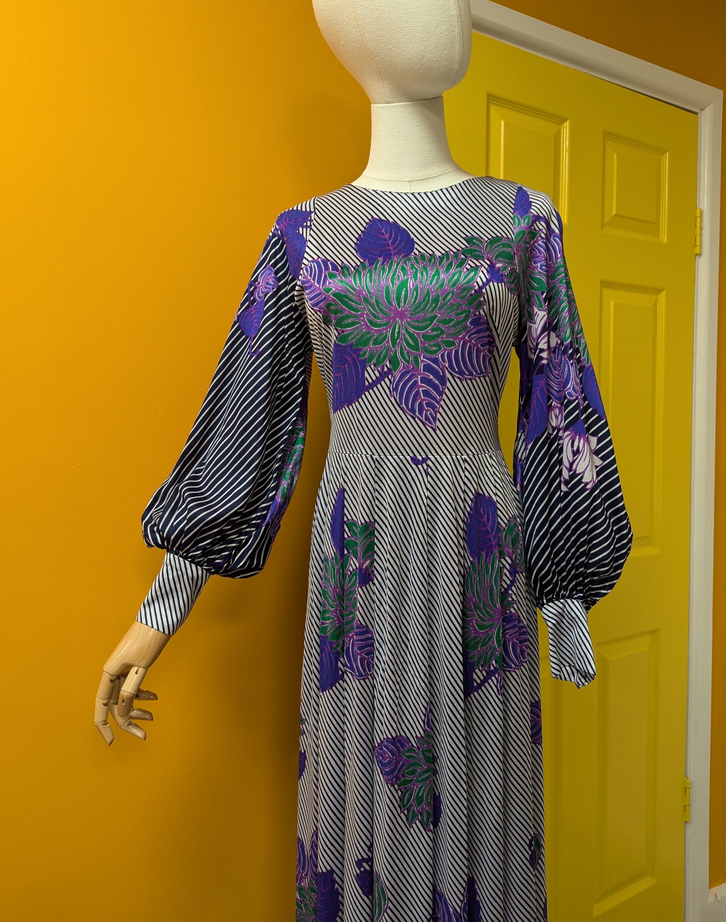 Gorgeous 1970s Berkertex Mayfair maxi dress - Size 8