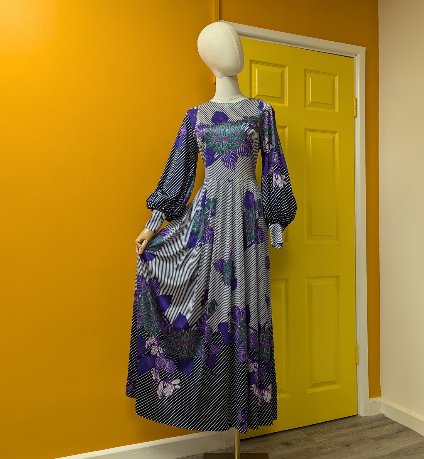 Gorgeous 1970s Berkertex Mayfair maxi dress - Size 8