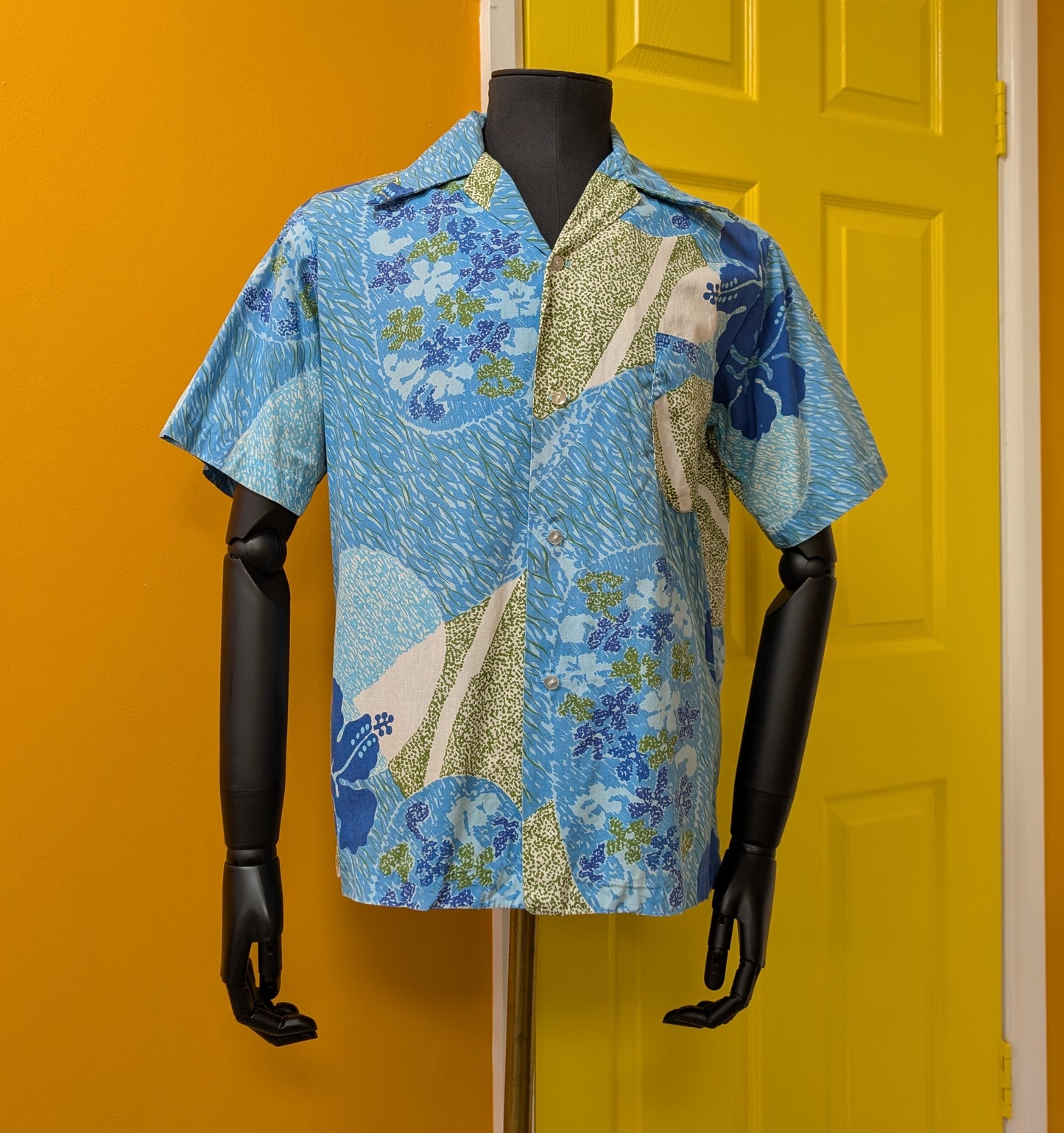 60s/70s Hukilau Fashion Hawaiian shirt