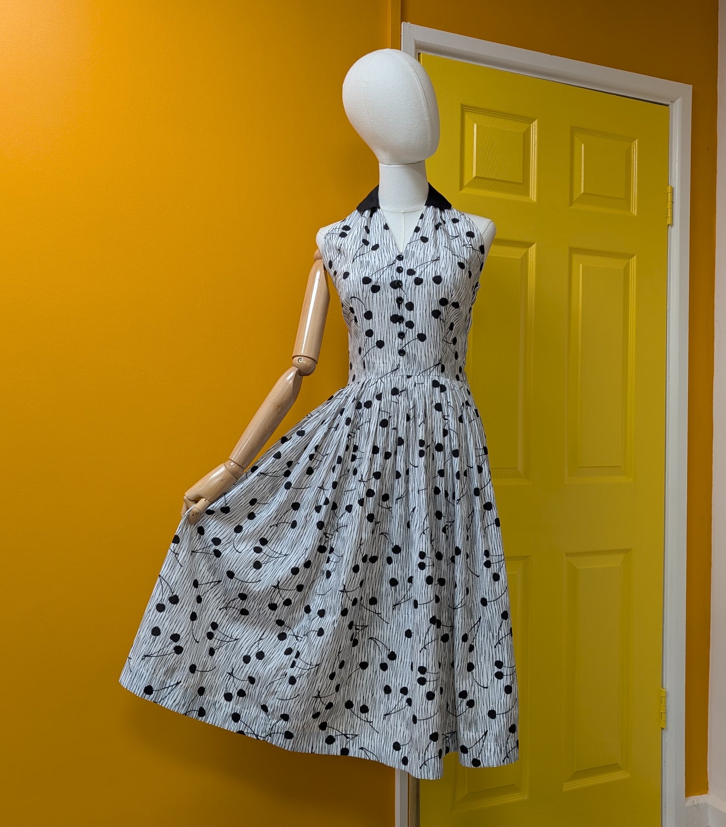 1950s Kerrybrooke cotton cherry print dress - 8