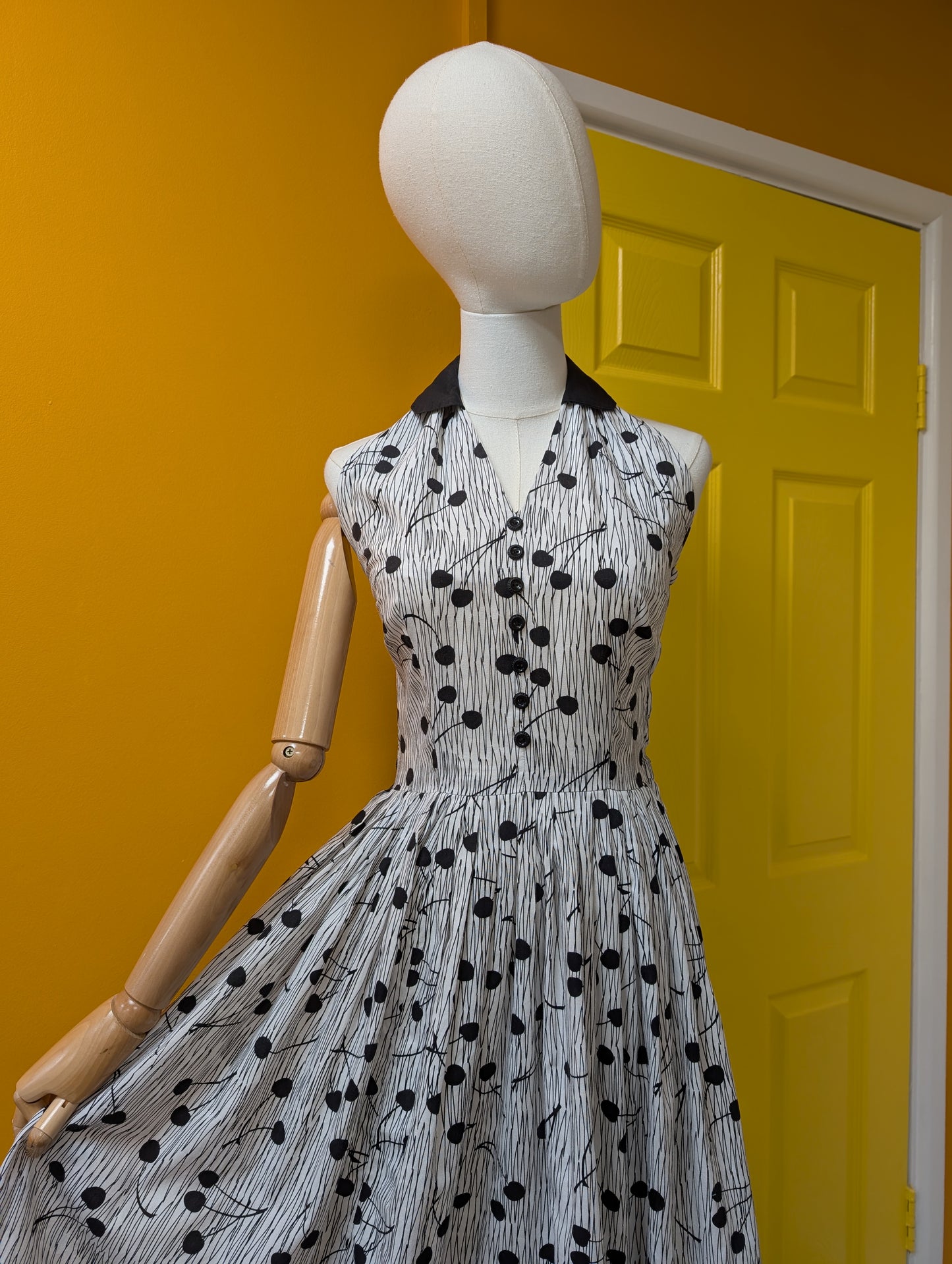 1950s Kerrybrooke cotton cherry print dress - 8