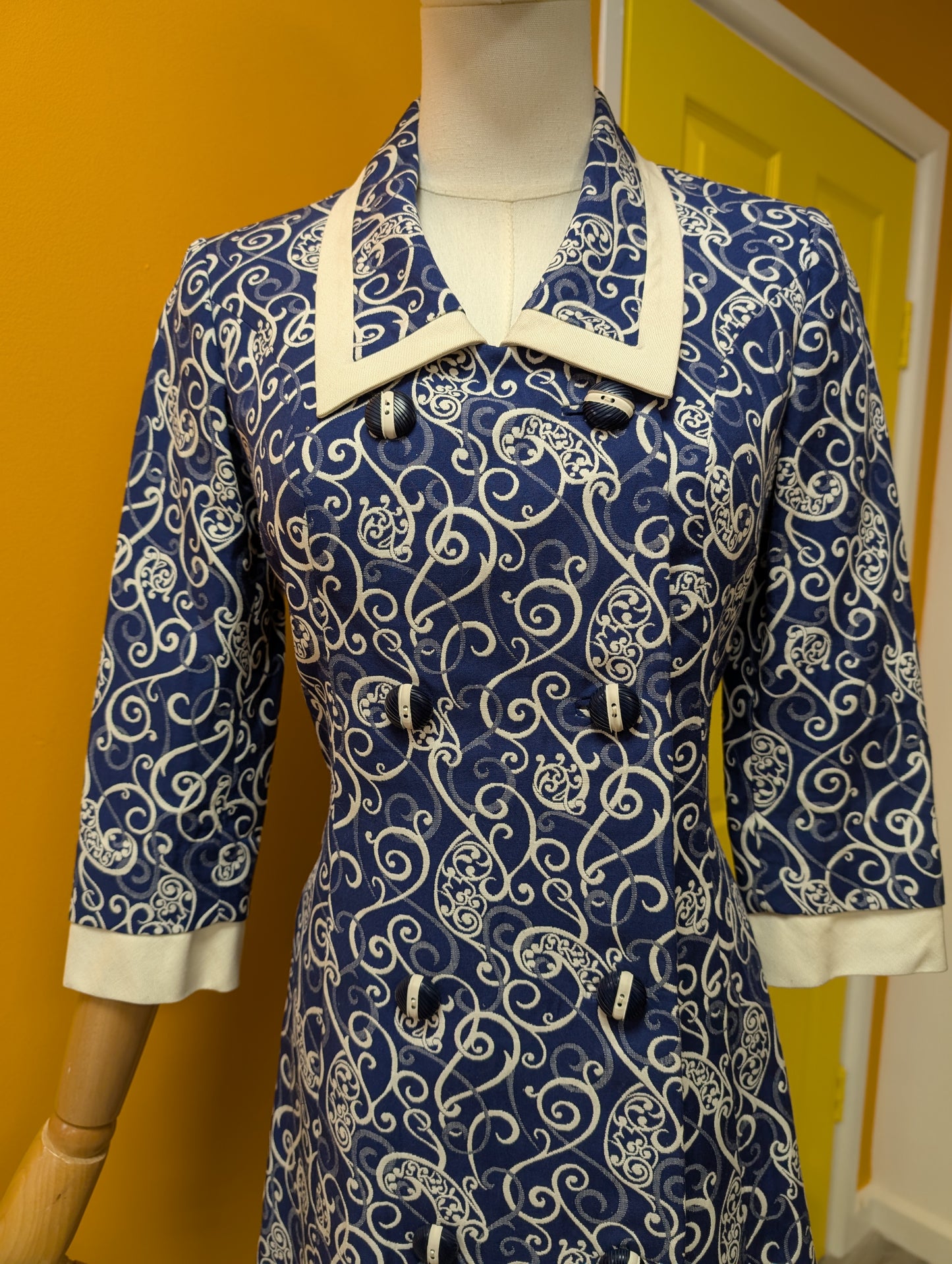 Gorgeous 1960s blue/white coat - XXS/XS