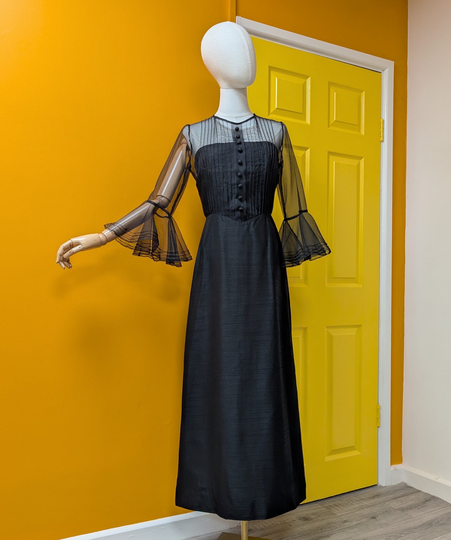 Gorgeous 1960s Jean Varon black maxi dress - Size 8