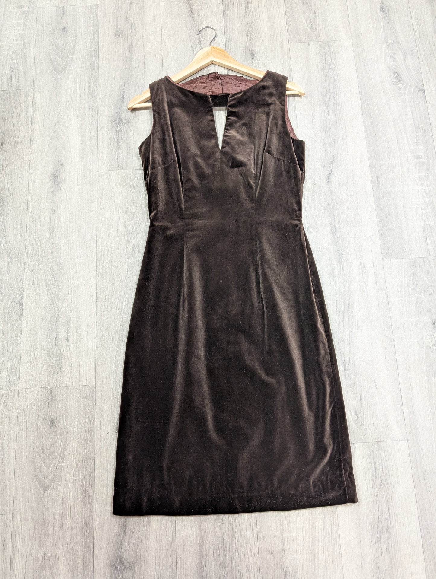 1960s Carnegie 'it's a symphony' brown velvet dress - Size 10