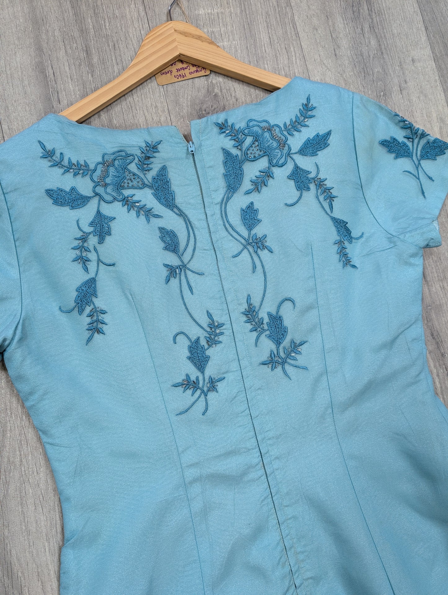 Gorgeous 1960s Ann Corbett embroidered dress - Size 10