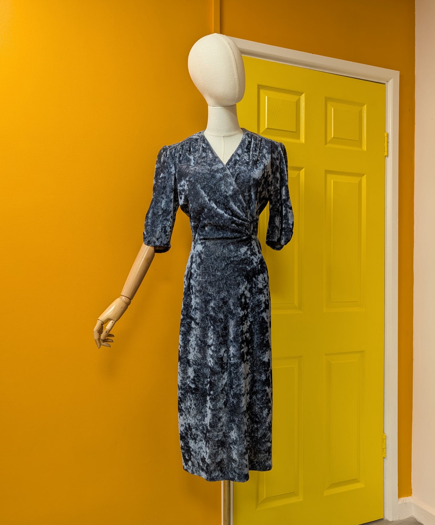 1970s velvet evening dress - Size 10