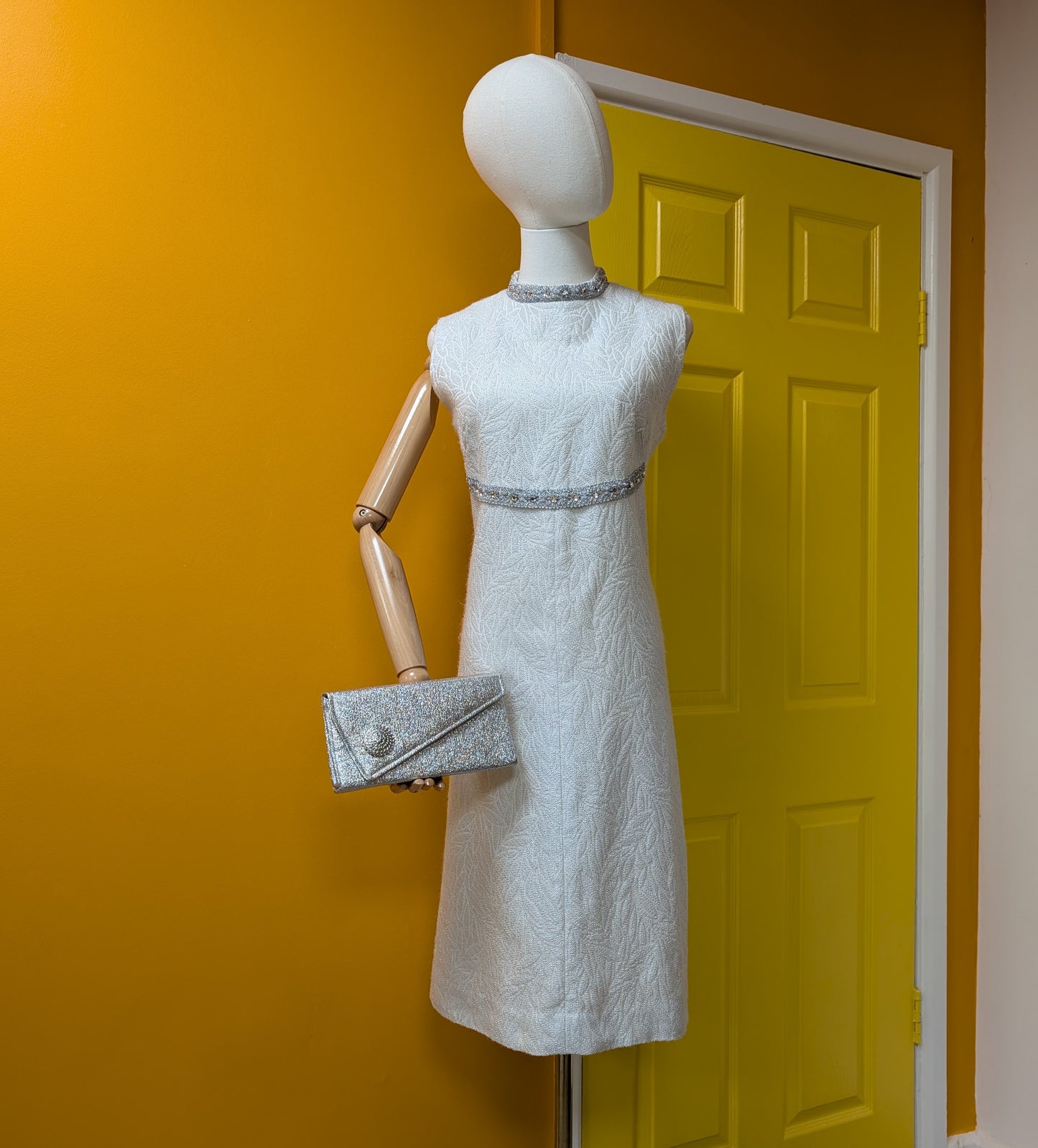 1960s white/silver dress - Size 14