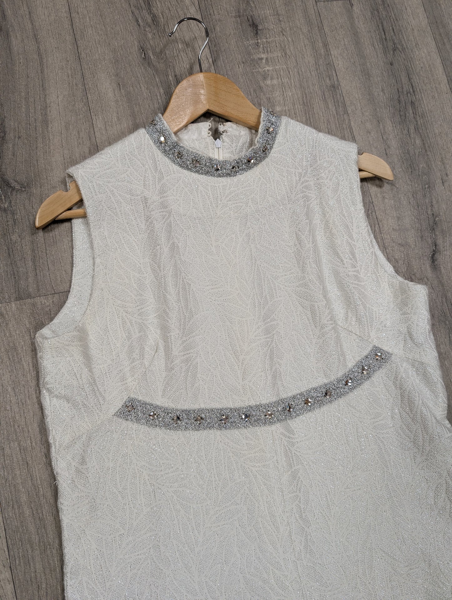 1960s white/silver dress - Size 14