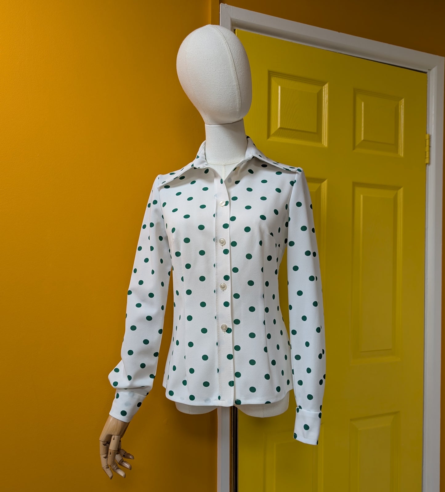 1970s white/green spotty shirt - XS/S