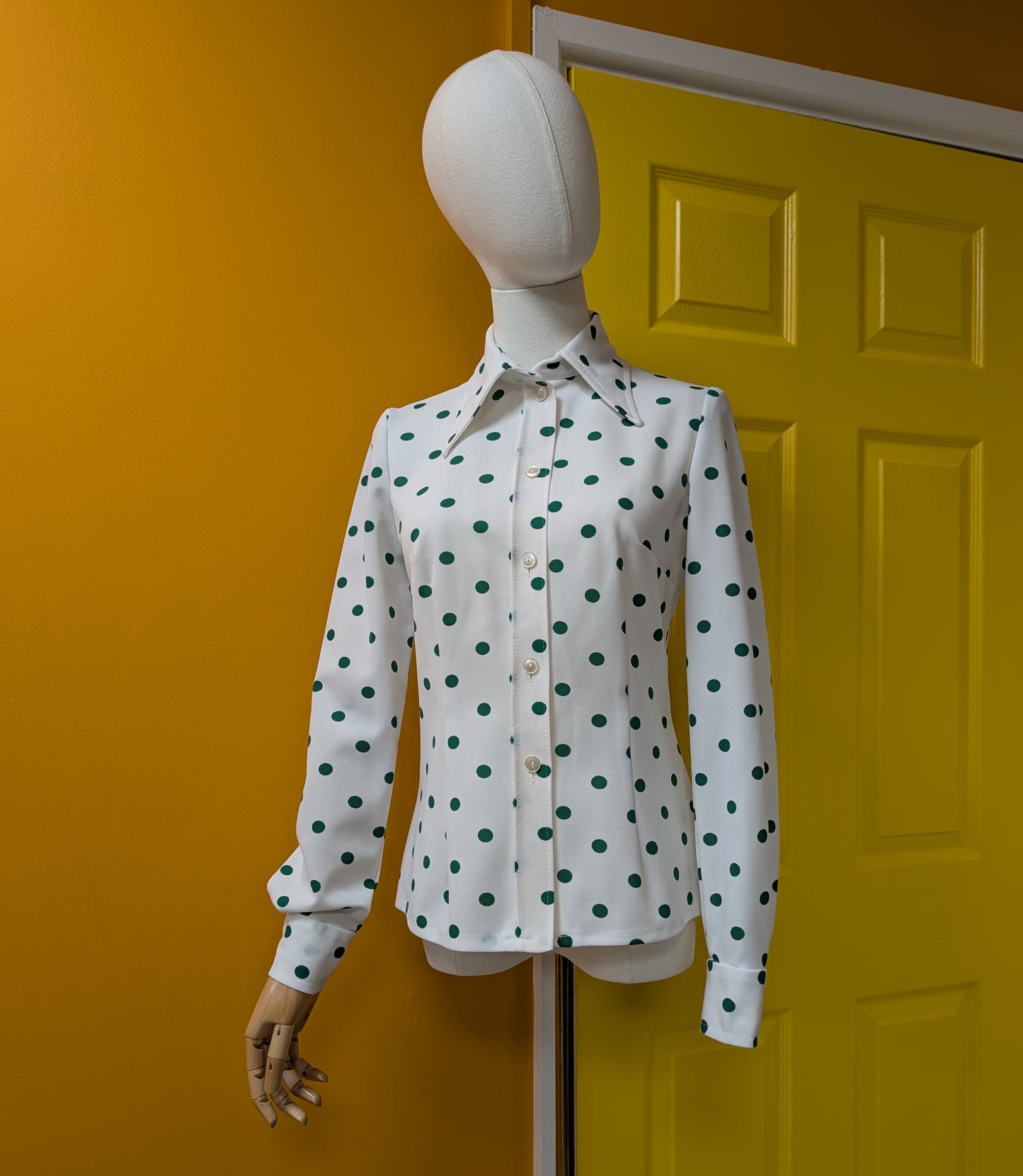 1970s white/green spotty shirt - XS/S