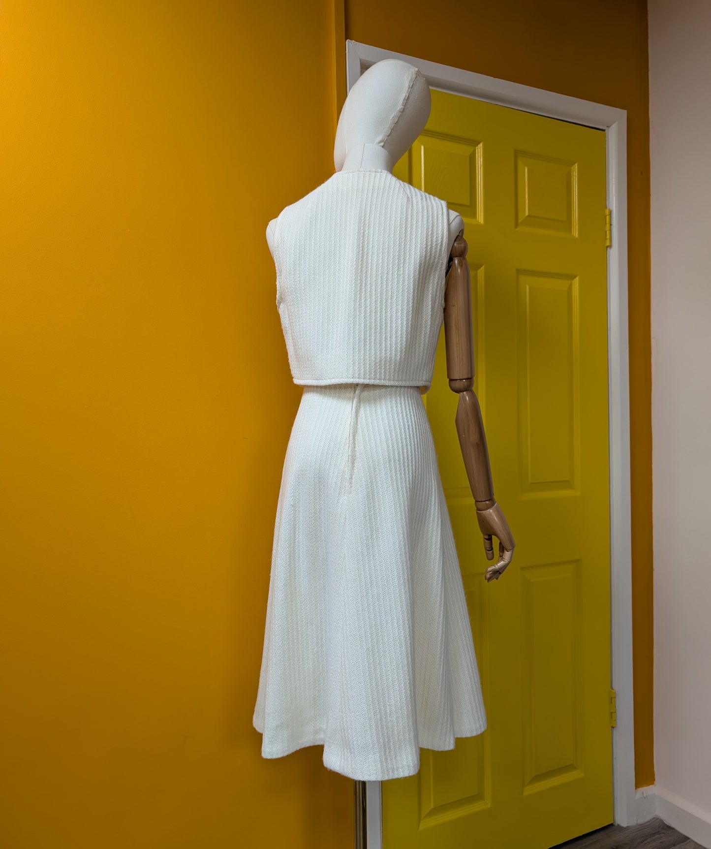 1970s white skirt and waistcoat - XXS 23"W