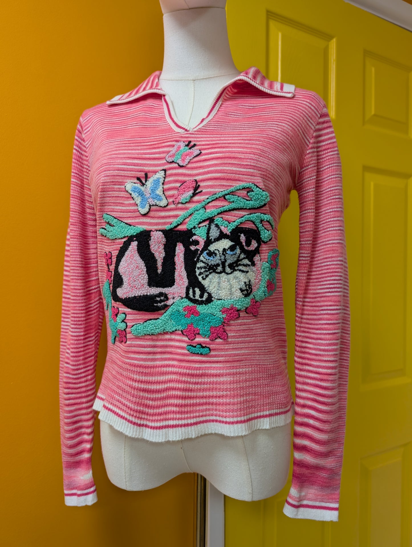 Adorable 1970s Tiffany Manor pink cat top - S