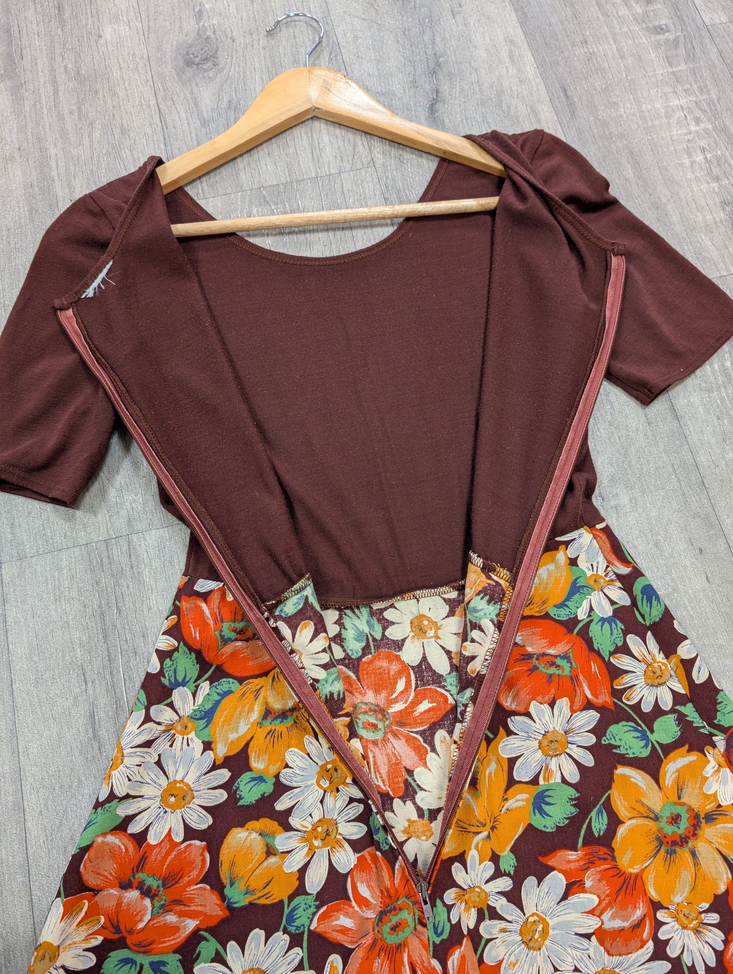 1970s brown floral dress - XS