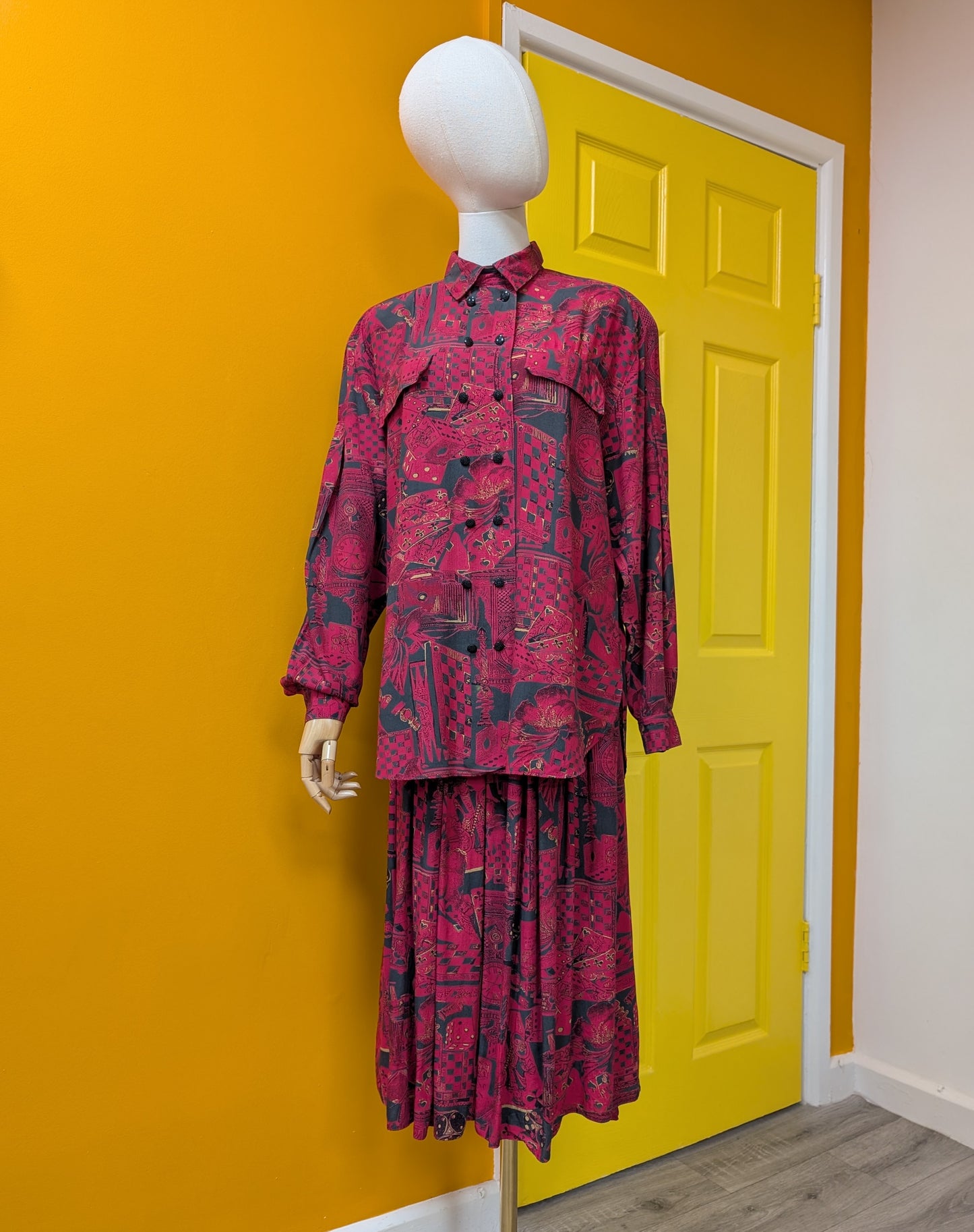 1980s Irringer novelty print shirt and skirt - Size 10/12