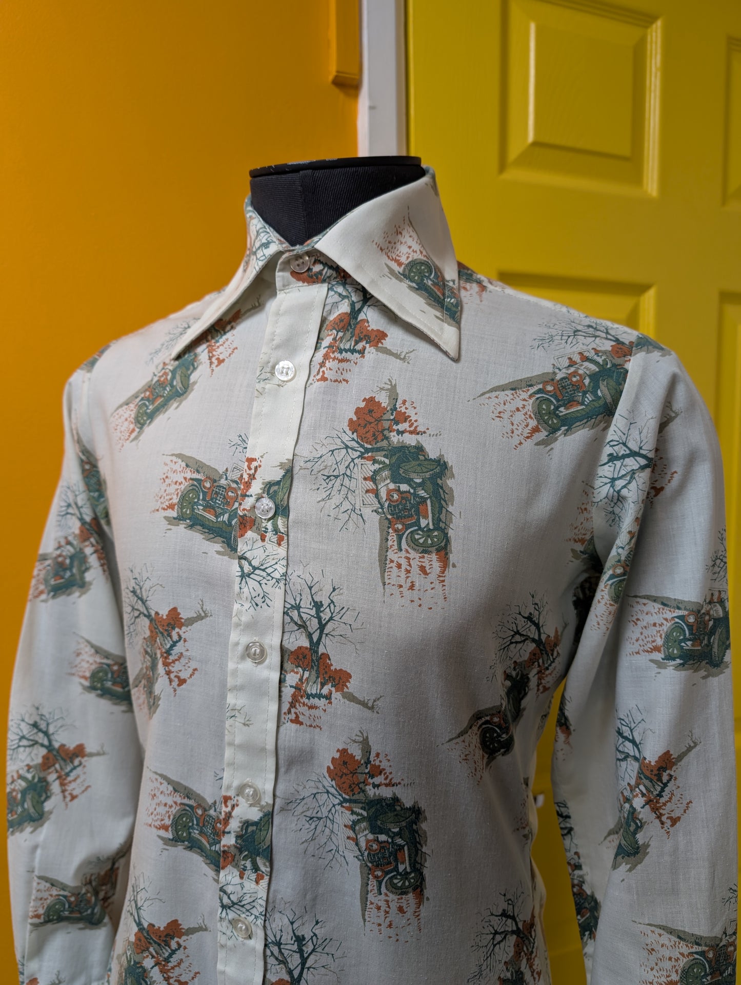 1970s Pickwick novelty car print shirt