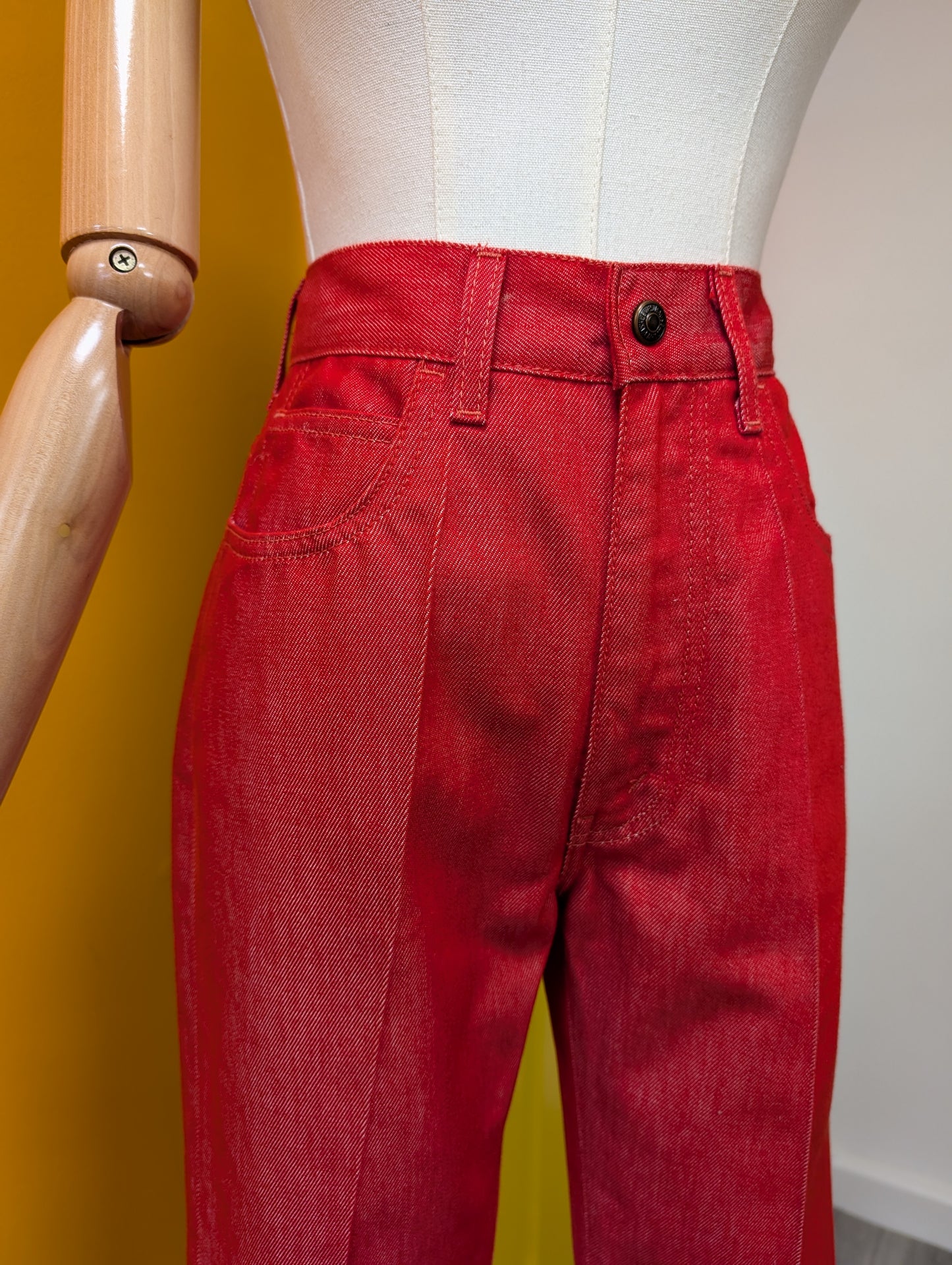 Levi's sta-prest for gals - 27"W 19"L