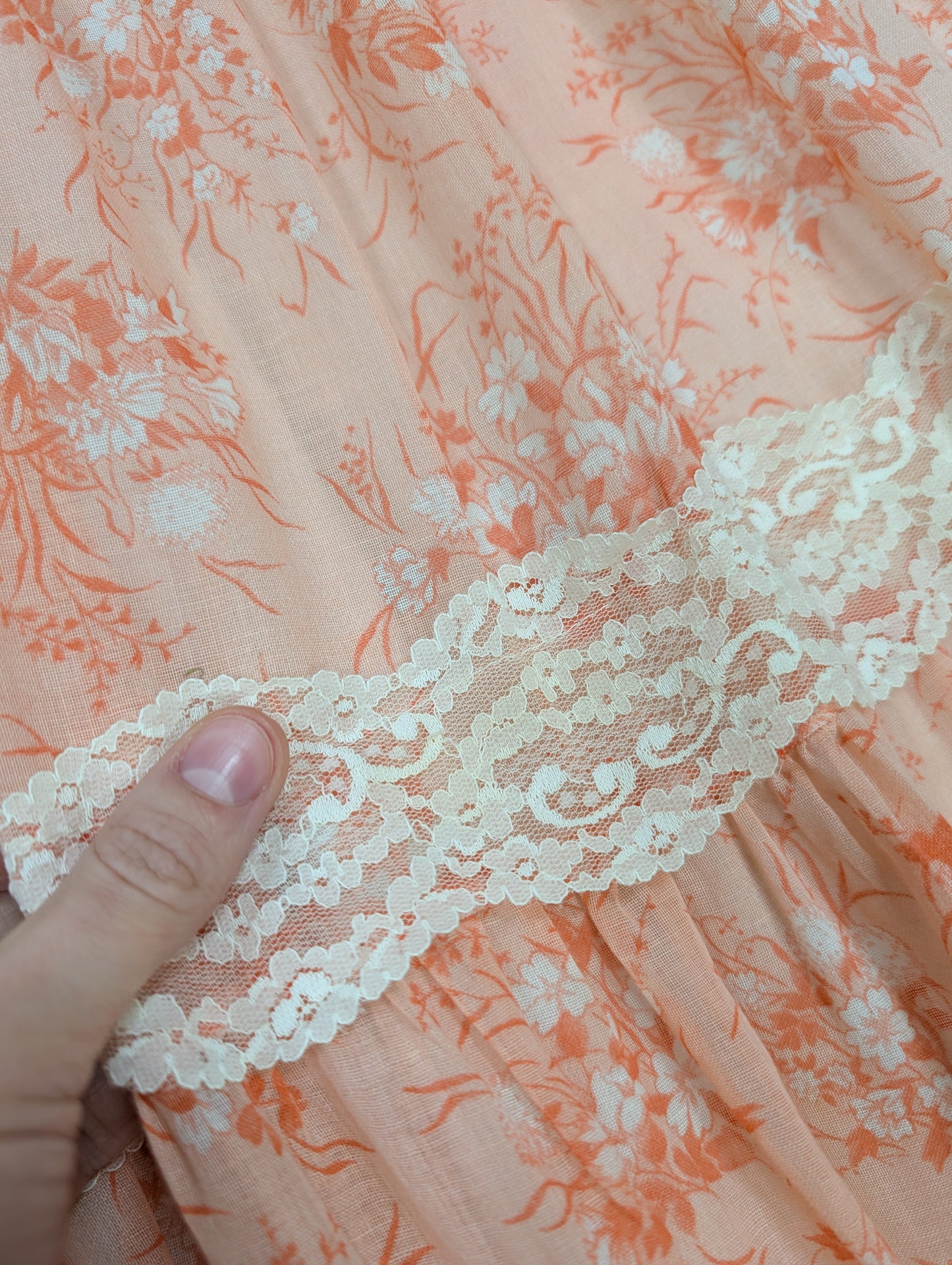 1970s pink floral maxi dress - Size 6