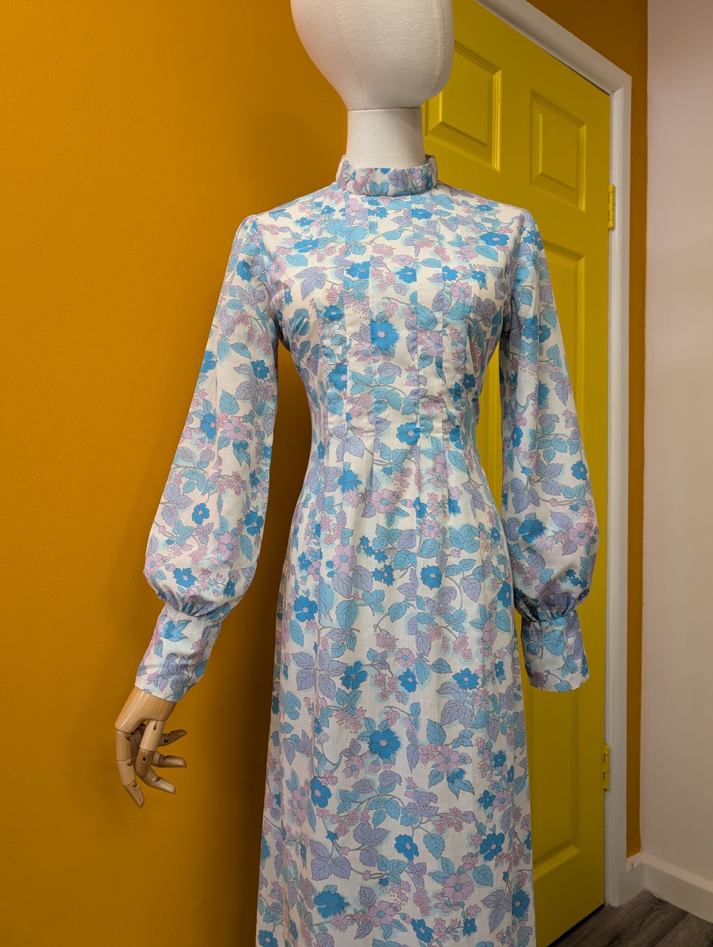1970s blue floral maxi dress - S/8/10