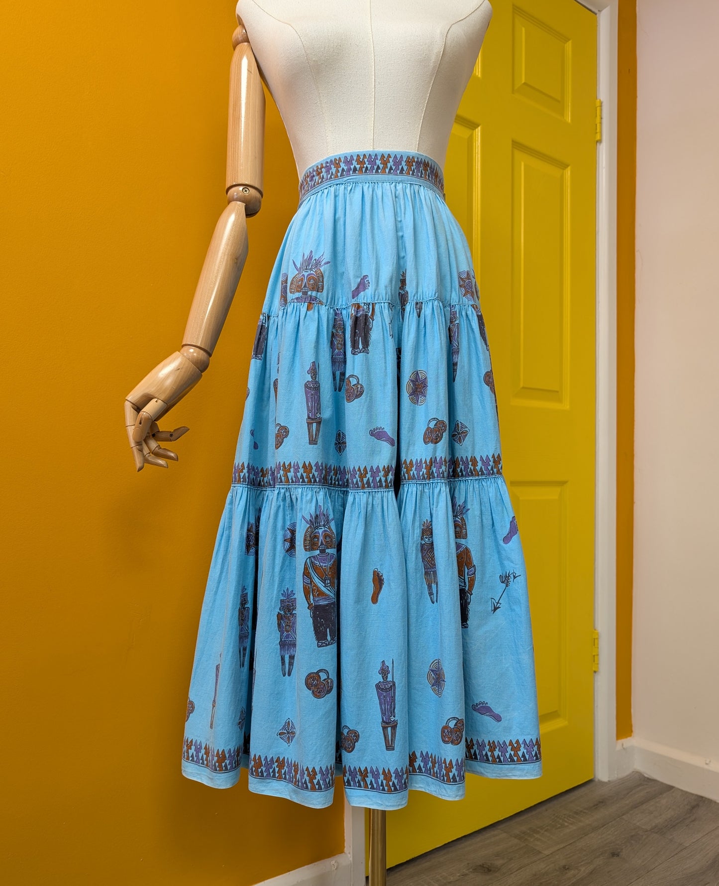 1950s blue cotton tiered novelty tribal print skirt - 23"/24" waist
