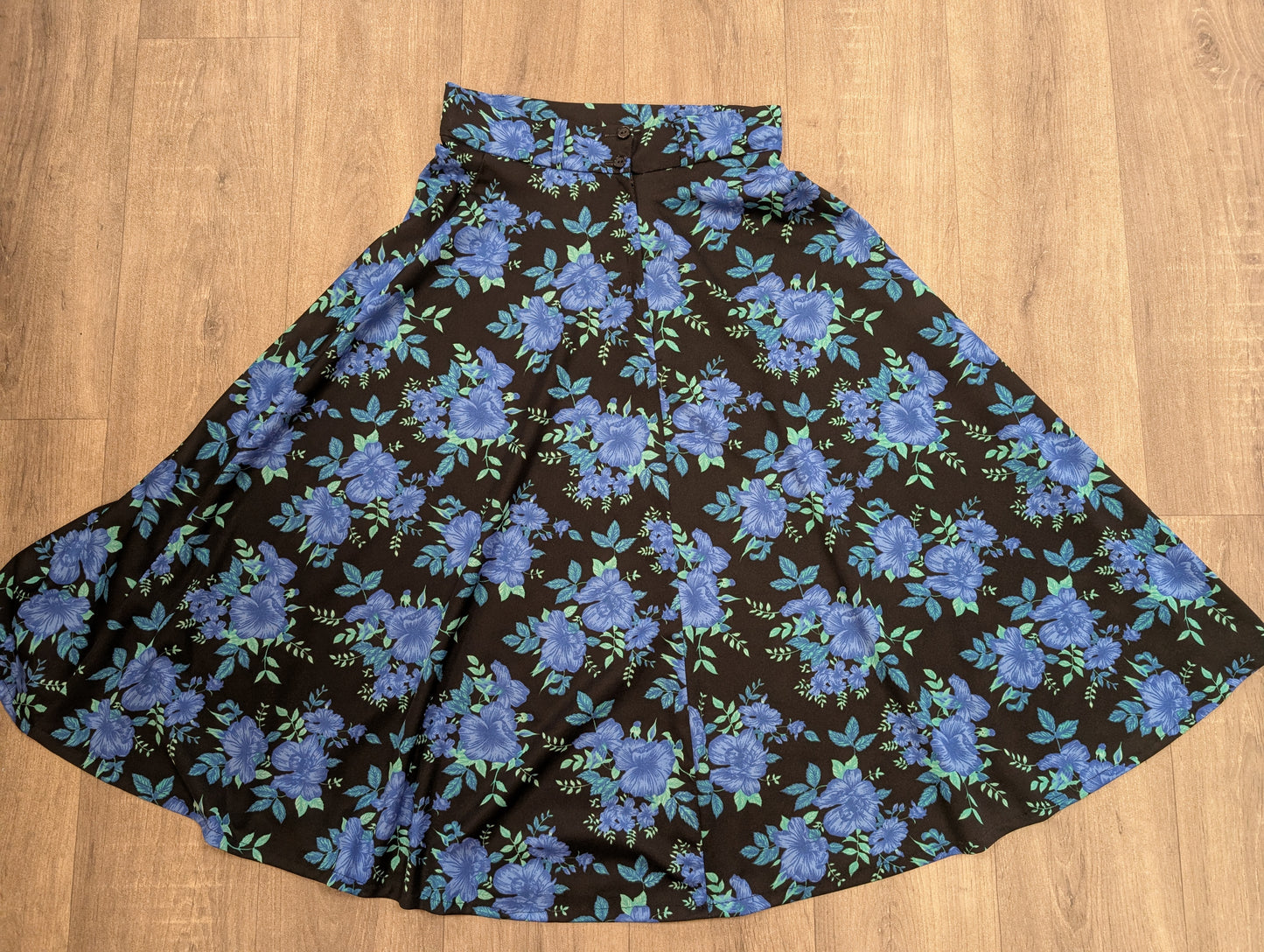 1970s C&A blue/black floral skirt - 27" waist
