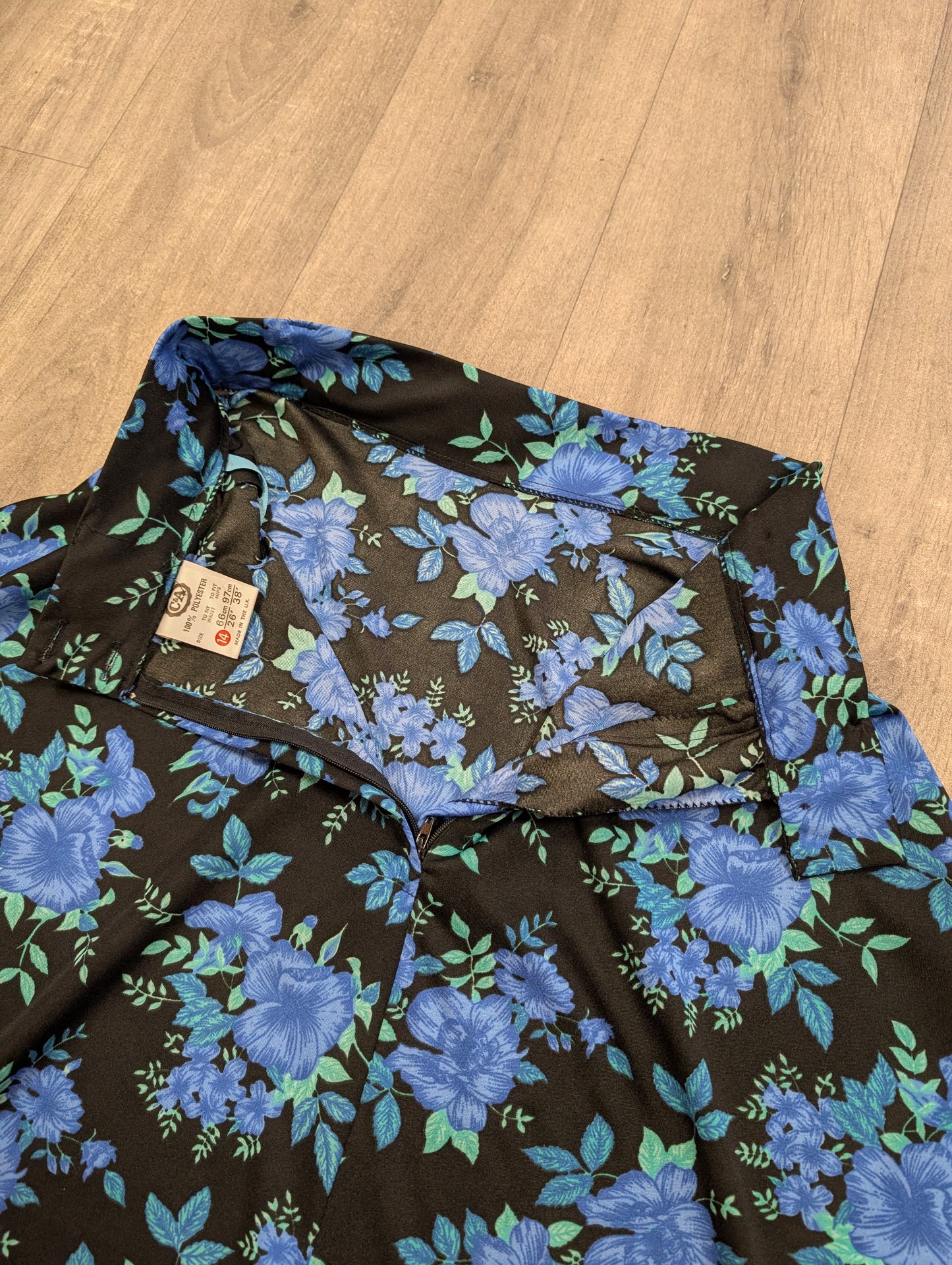 1970s C&A blue/black floral skirt - 27" waist
