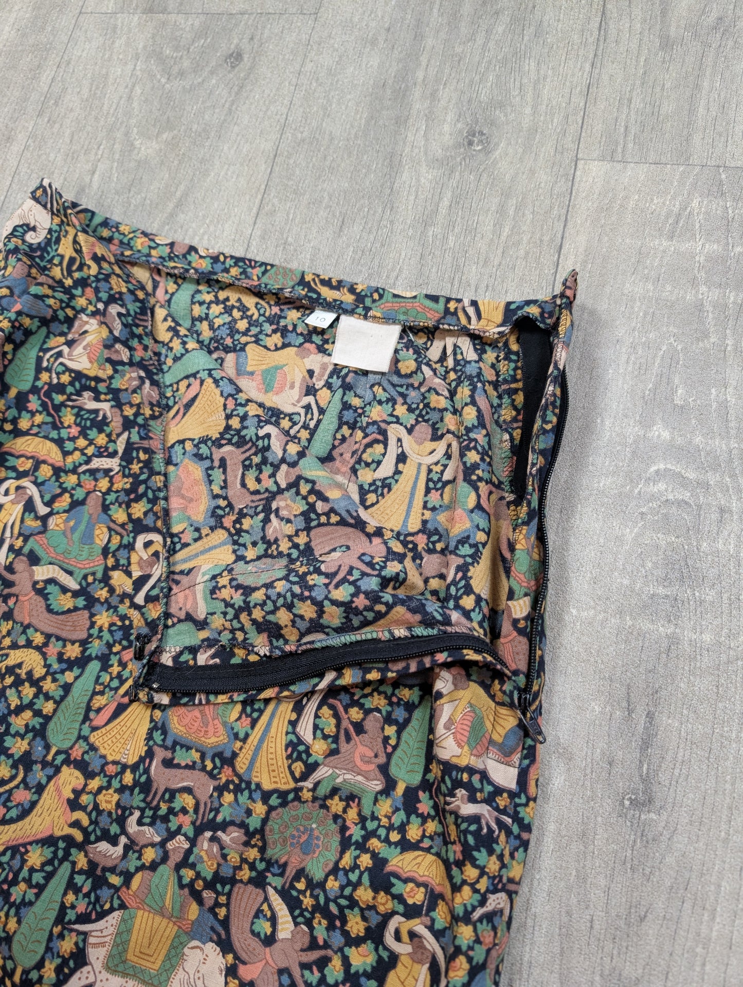1970s medieval Liberty print skirt - 24" waist