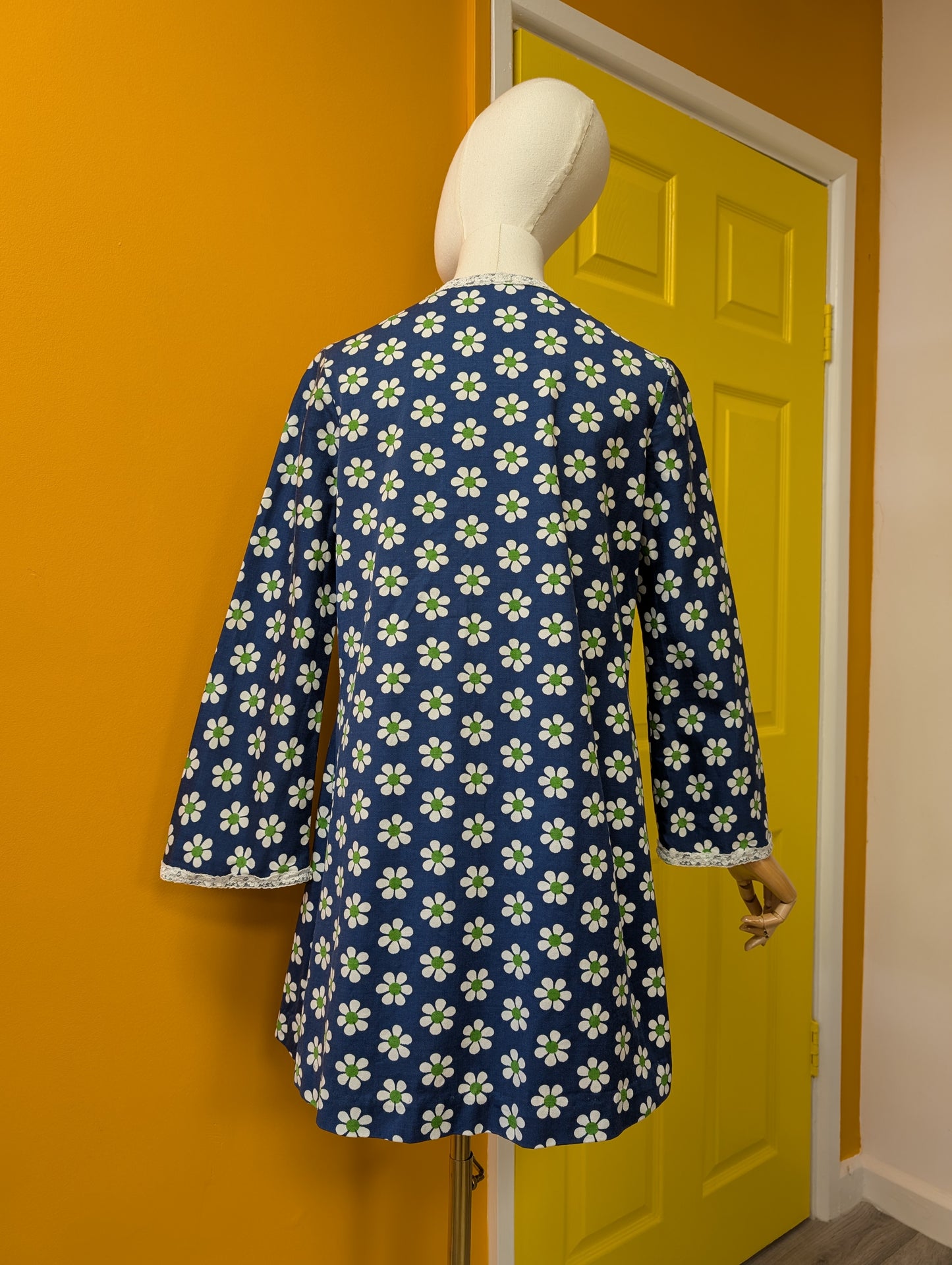 1960s daisy print cotton with lace trim jacket - XS/S
