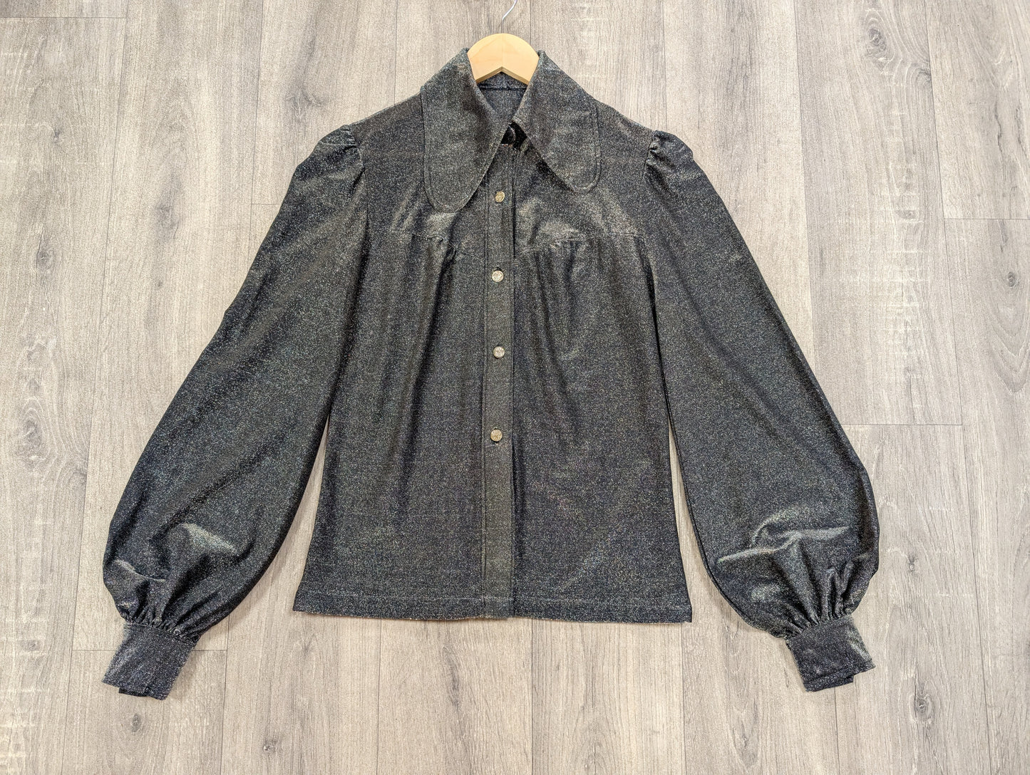 Epic 1970s silver lurex shirt with beagle collar - XS/S