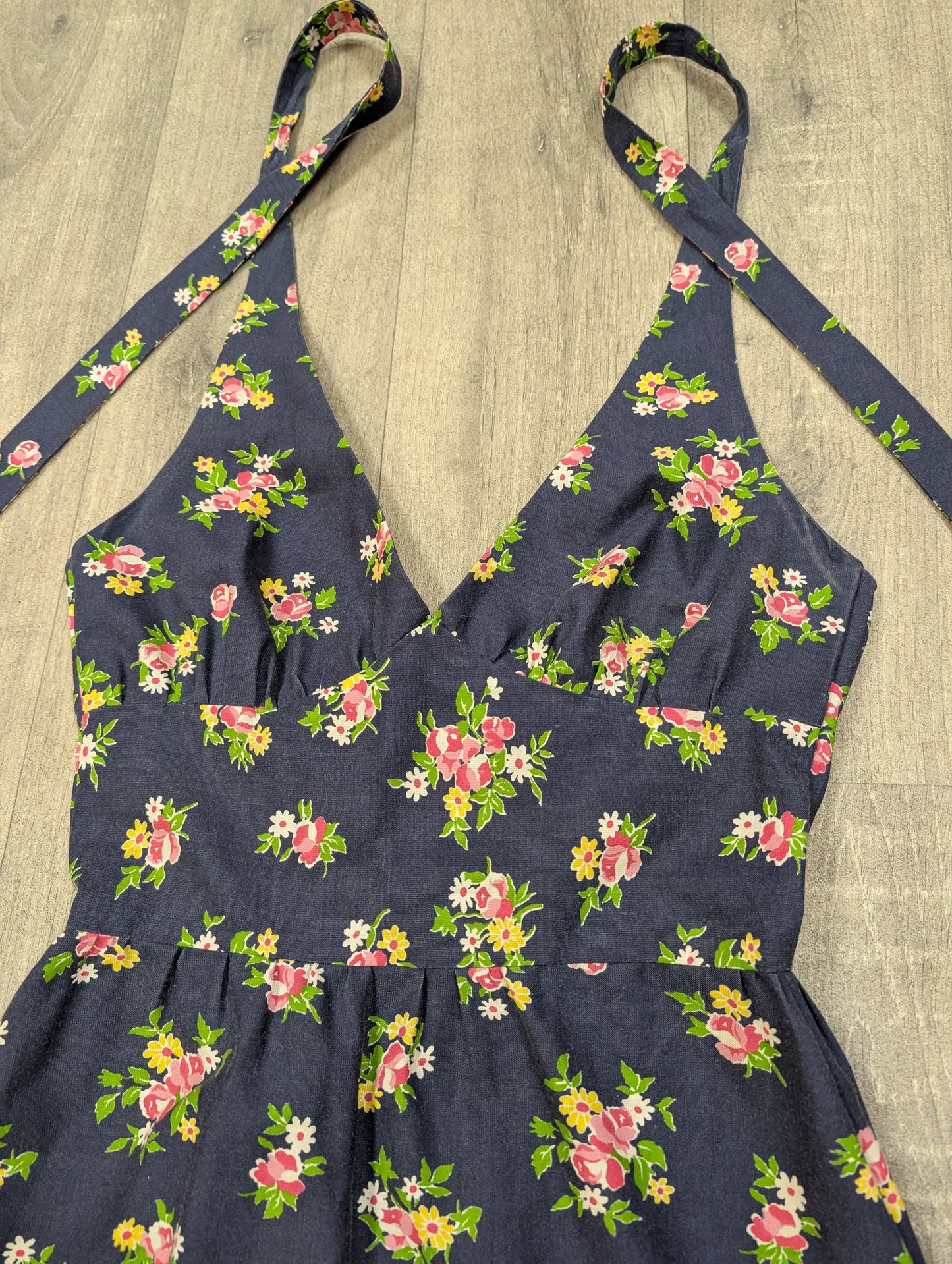 Floral halter neck maxi dress - XS