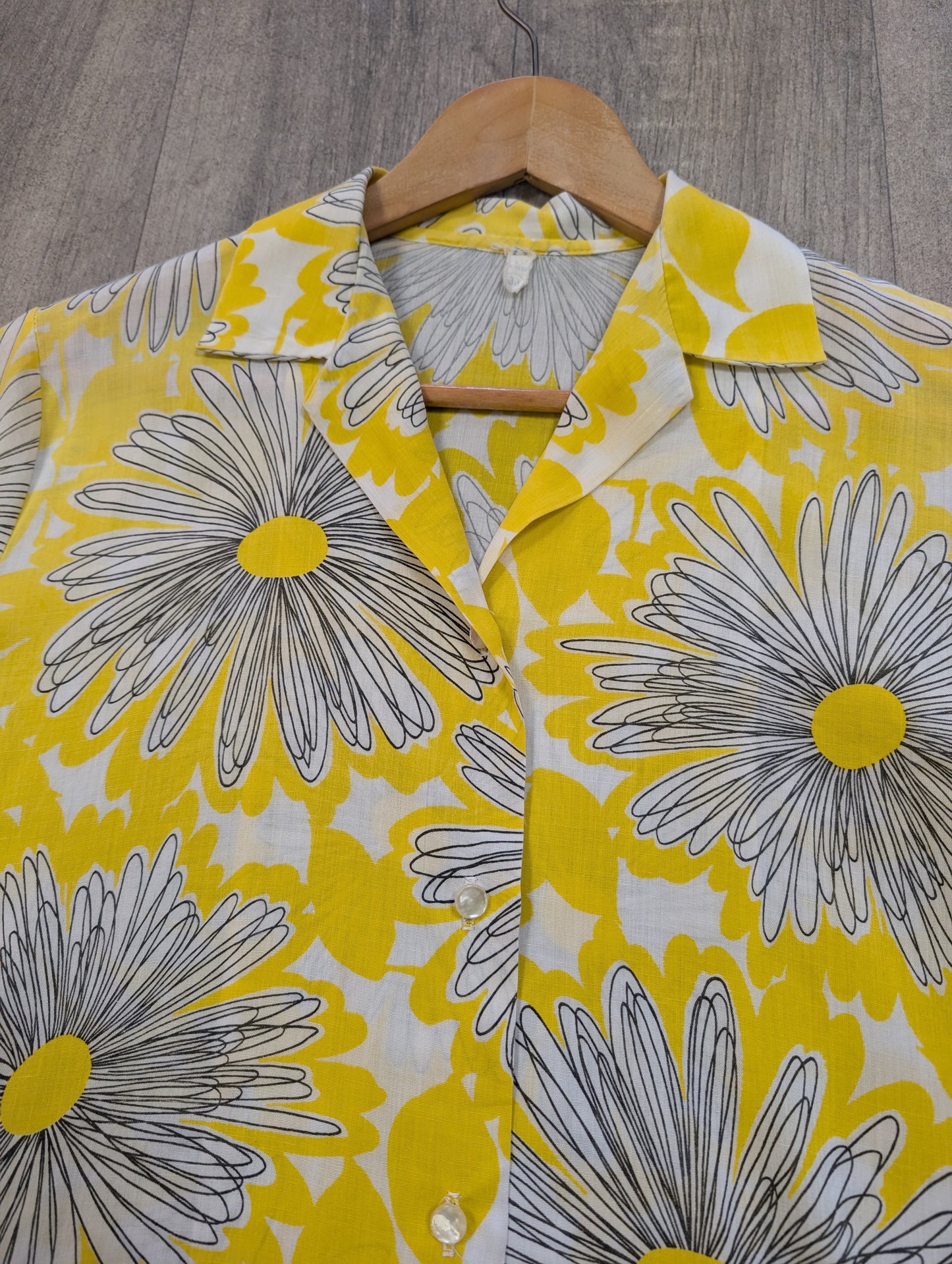1960s yellow floral shirt - S/M