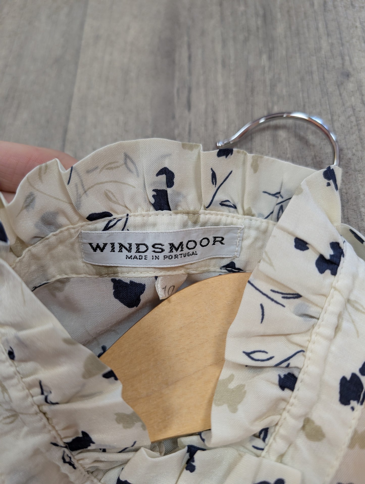 Windsmoor blouse with neck tie - S