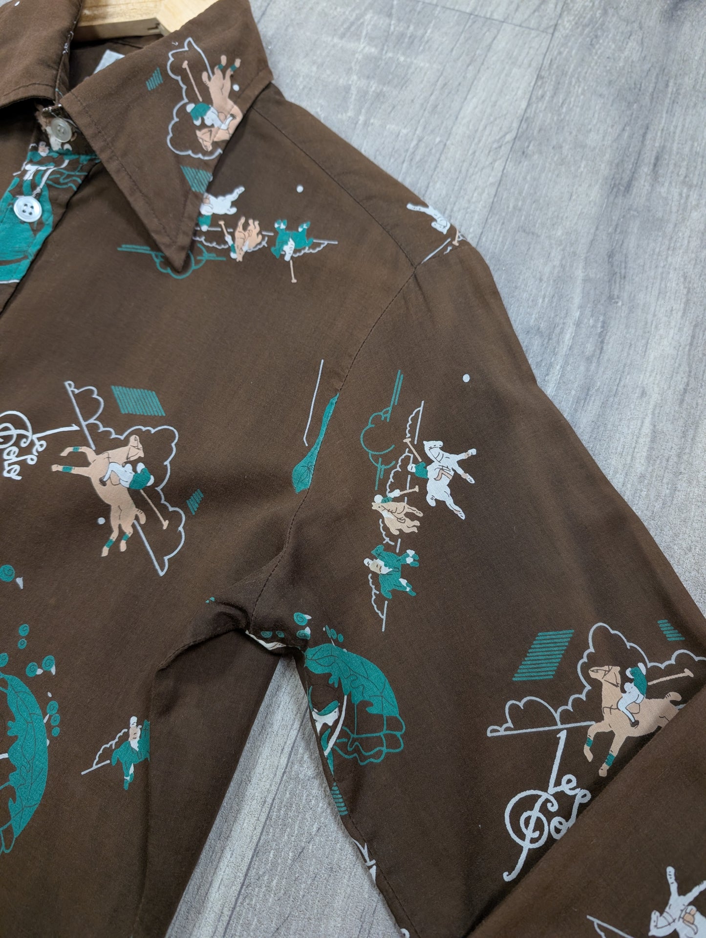 1970s Jonathan cotton Art Deco polo novelty print shirt