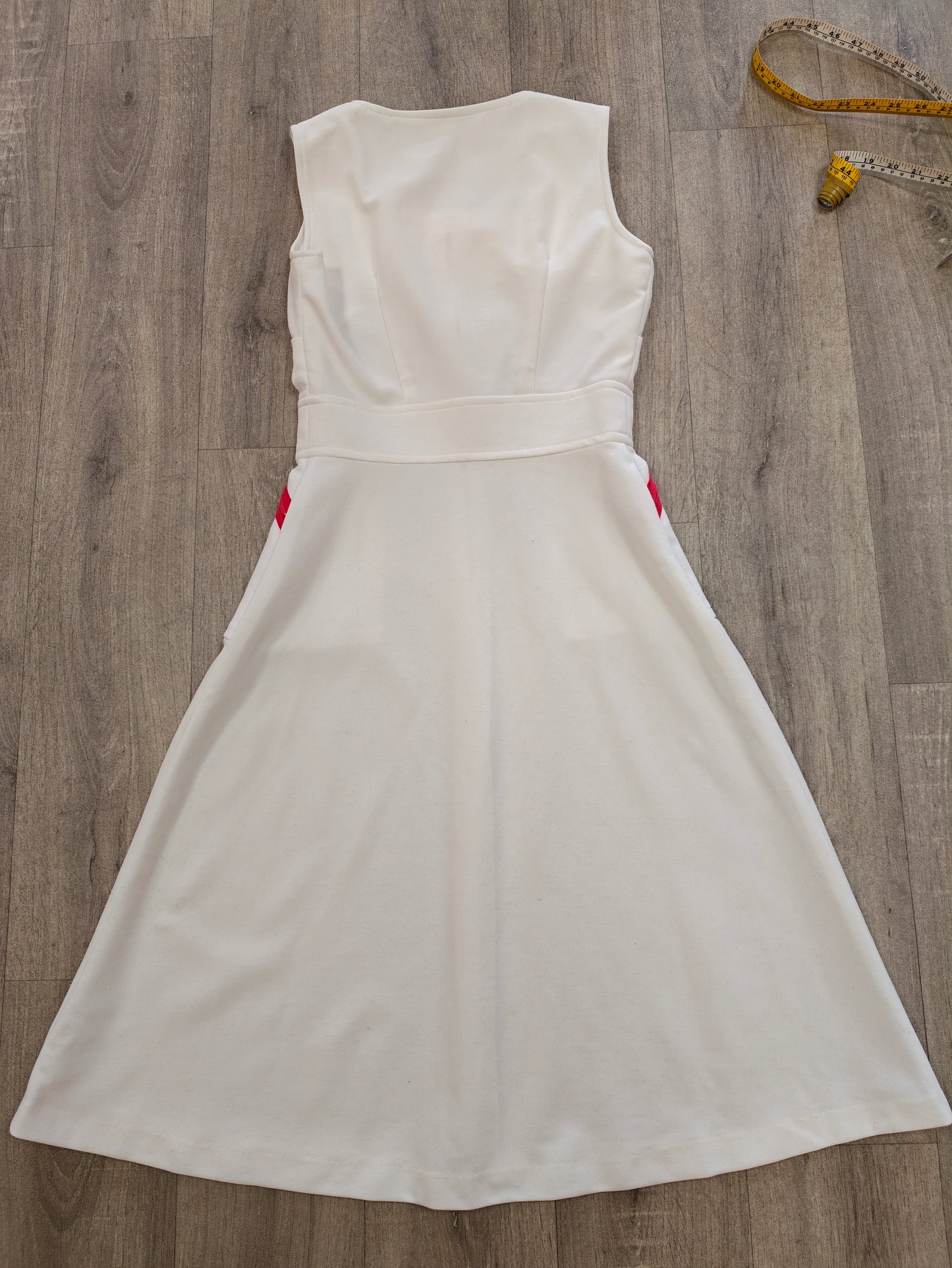 1970s California white dress with red zippers - S/8/10
