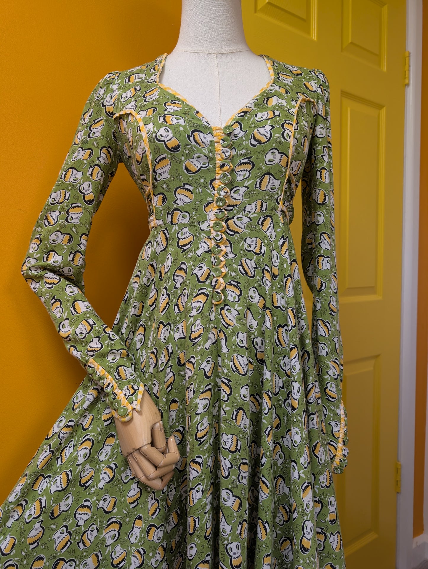 1970s Miss Mouse green & yellow novelty print dress - S/8