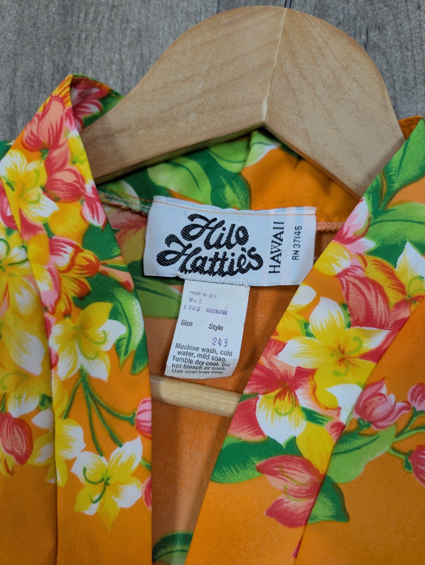 1970s Hilo Hattie's Hawaiian kaftan top