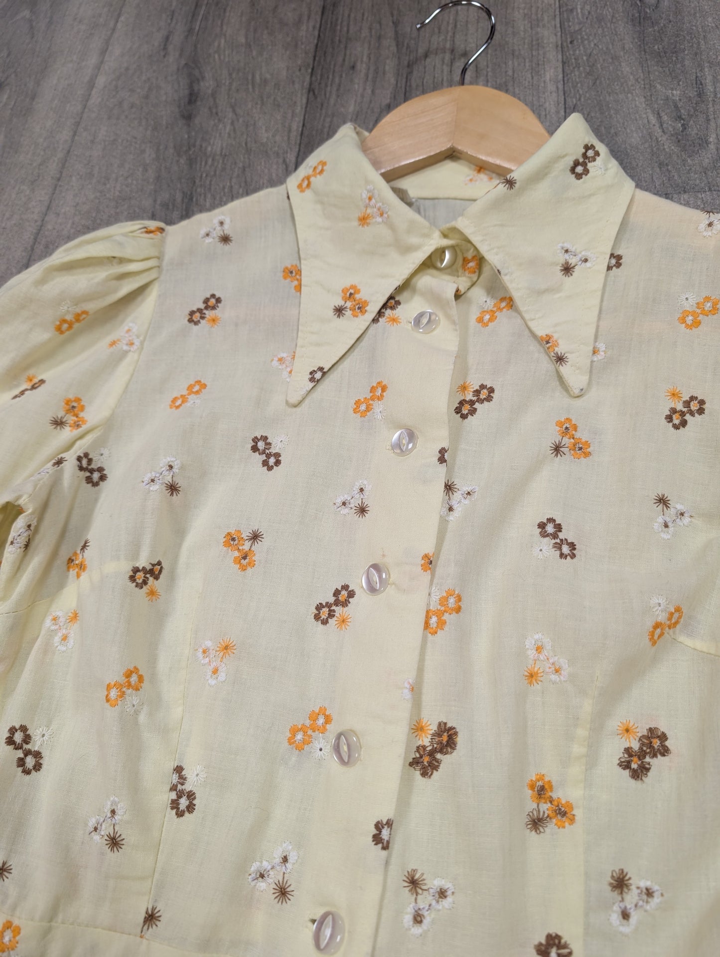 1970s embroidered shirt with tie waist - XS/6