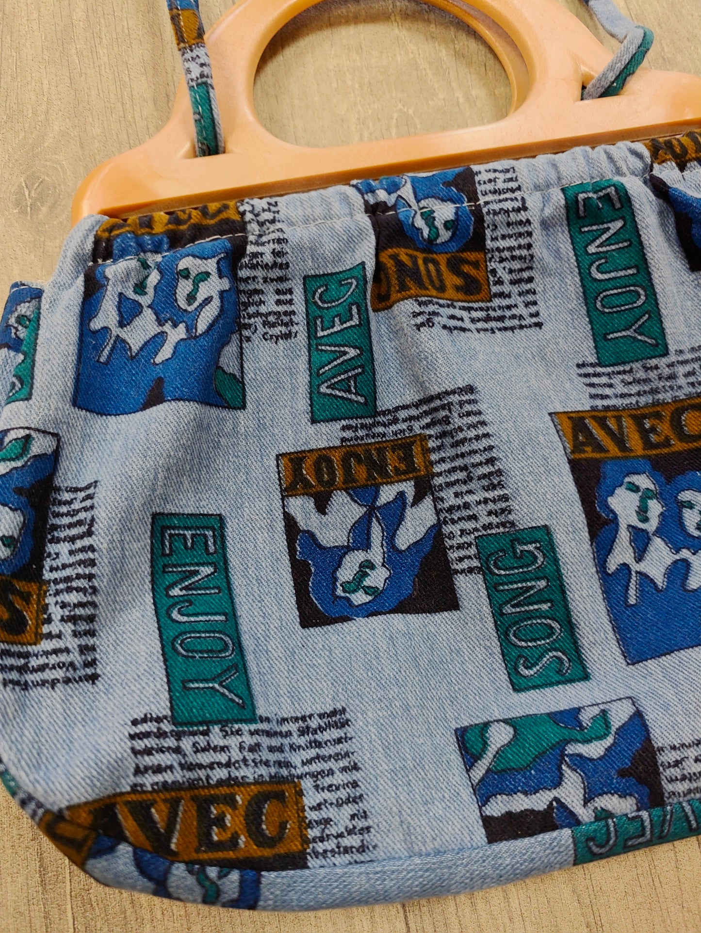 1970s blue novelty print handbag