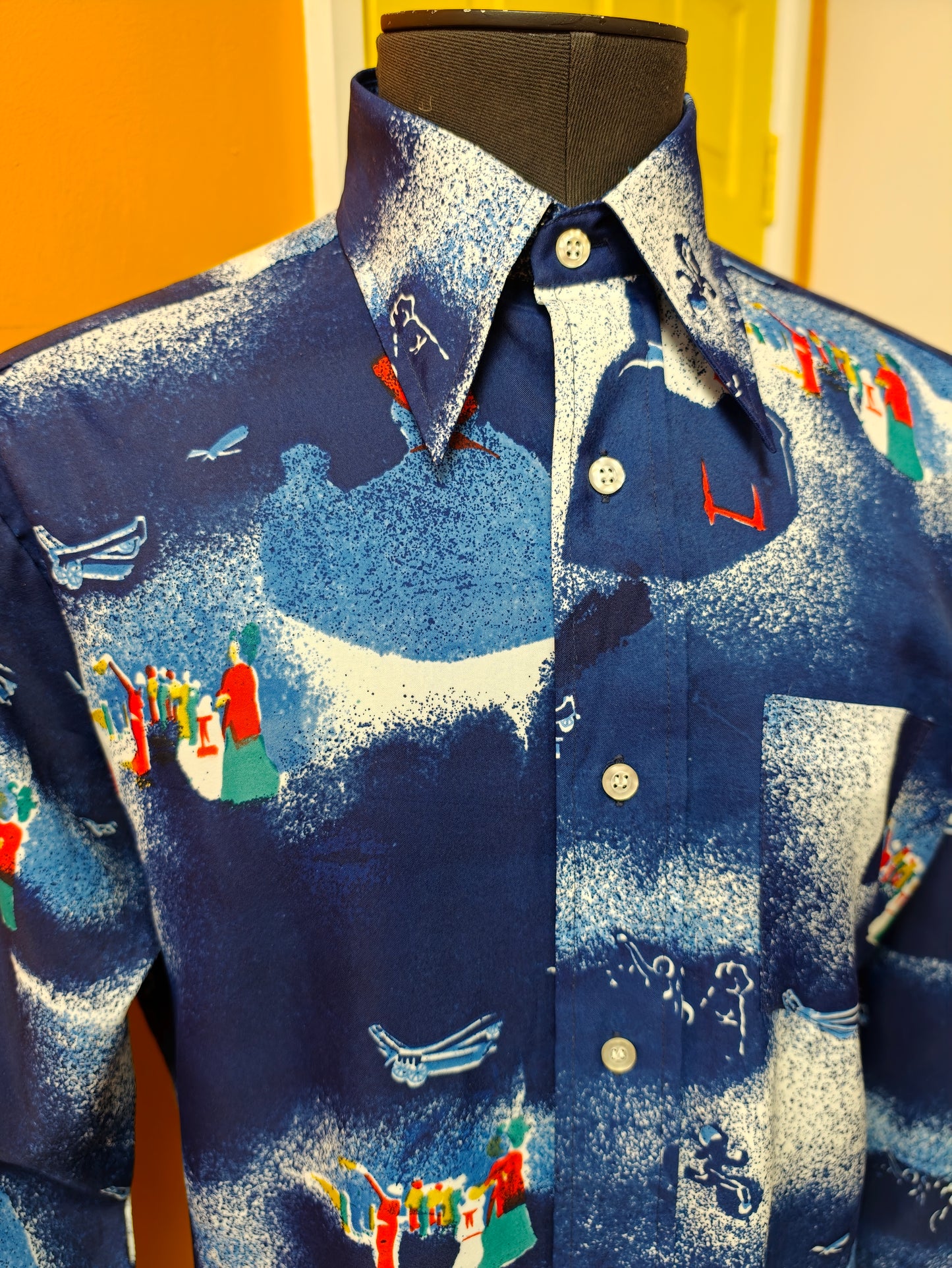 1970s Kmart novelty print dagger collar shirt