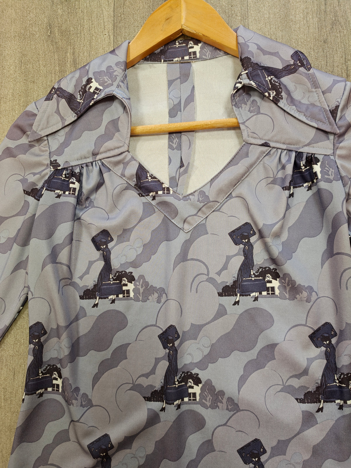 1970s novelty print grey top - S