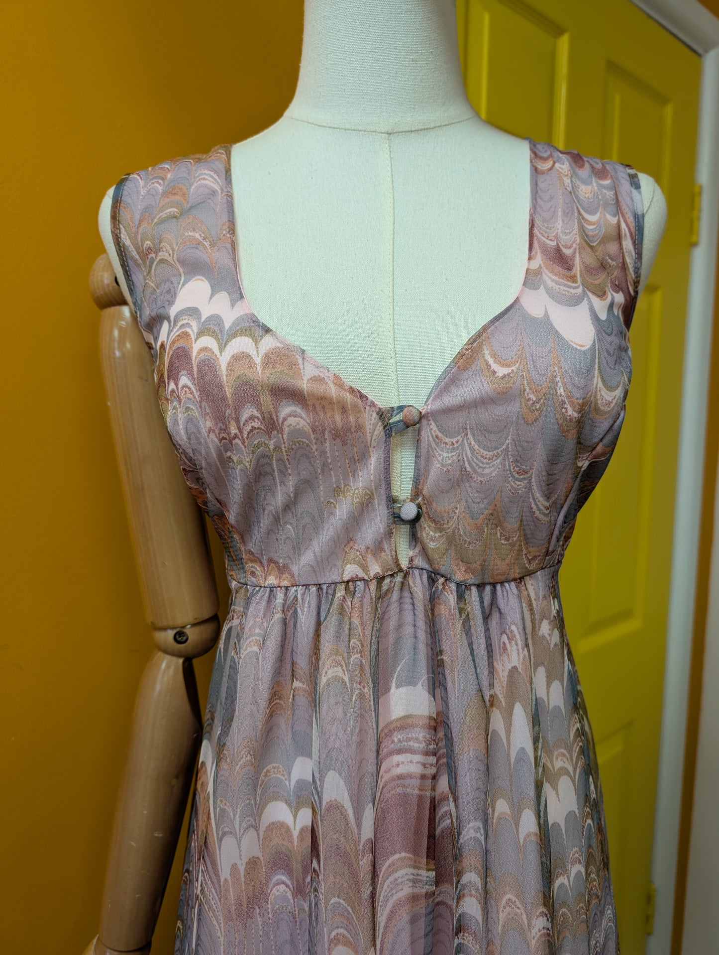 1970s psychedelic nightdress - M/12