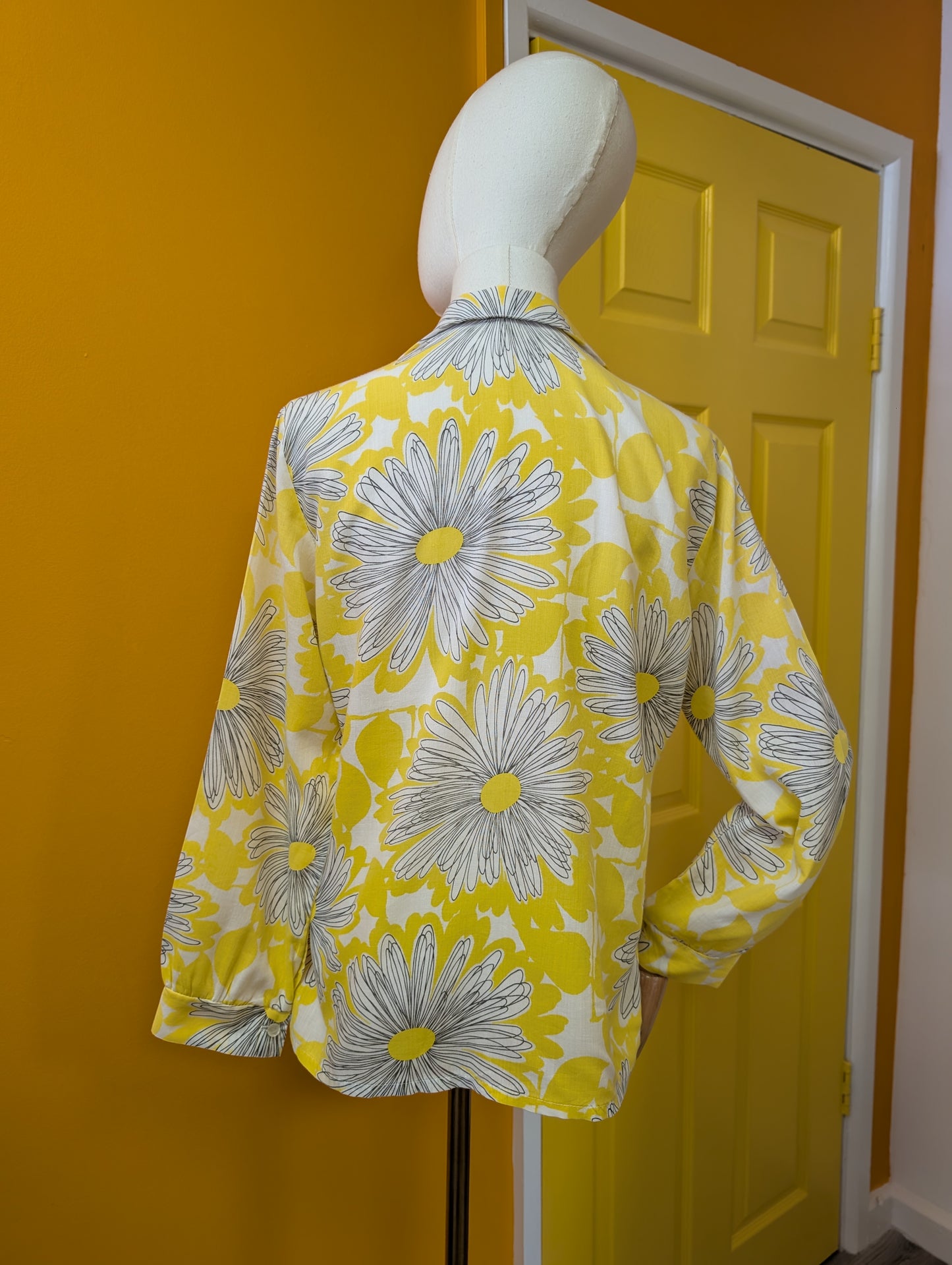 1960s yellow floral shirt - S/M