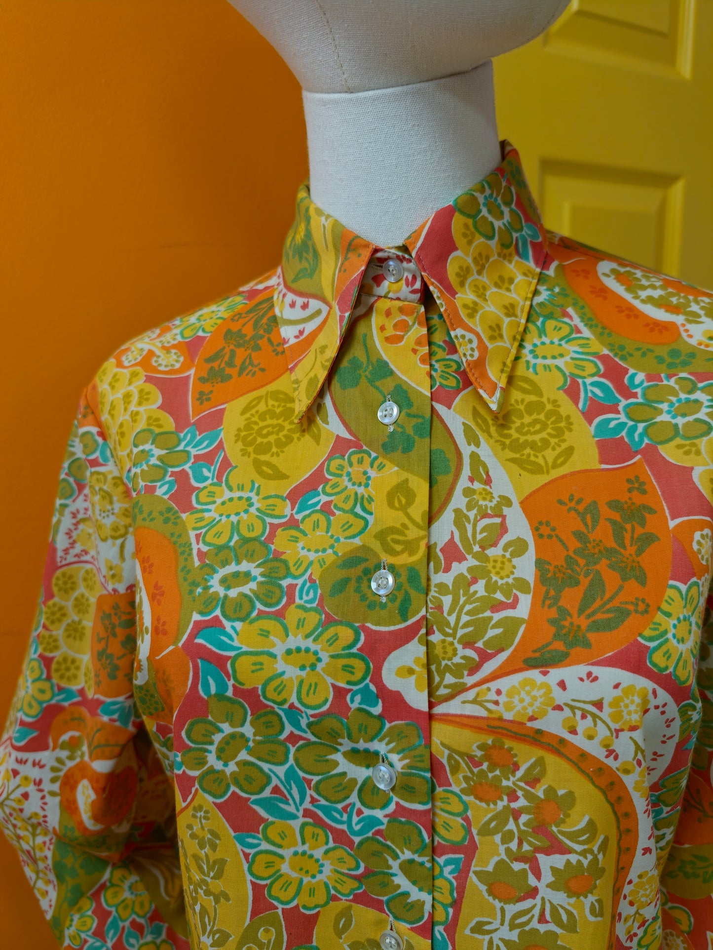 60s/70s psychedelic paisley print dagger collar shirt - M/L