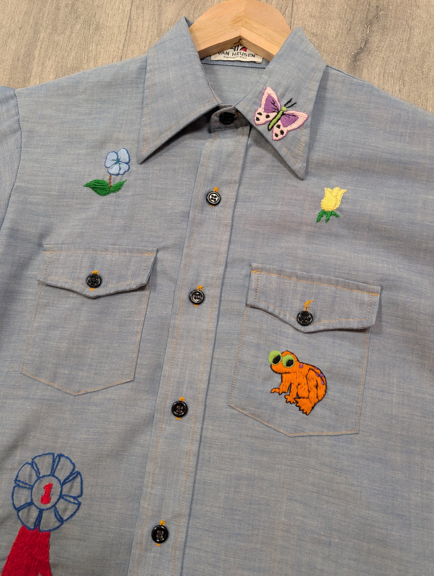 1970s Van Heusen 417 Vanopress embroidered shirt