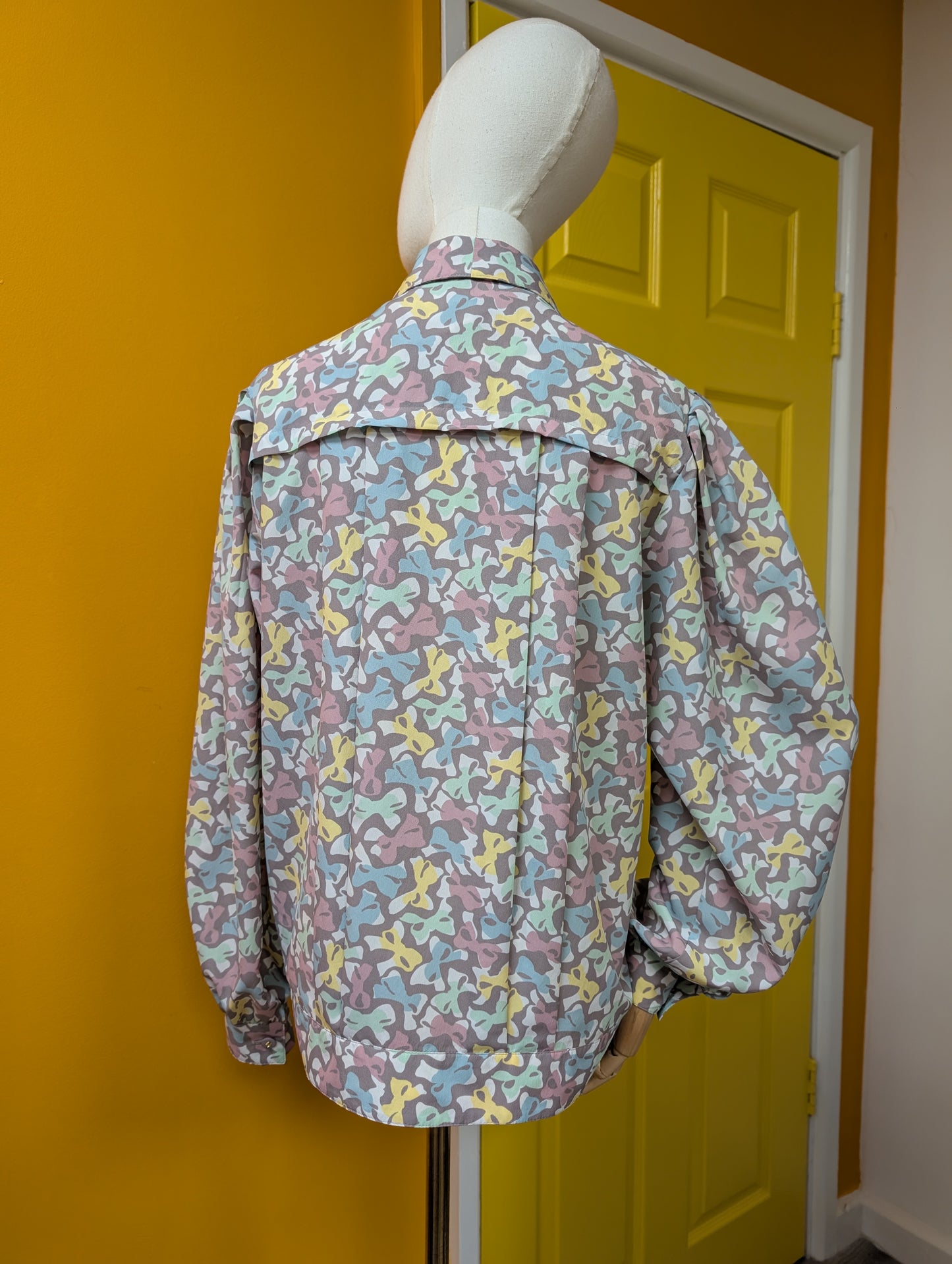 1980s Marquesa bow print jacket/cover up - M