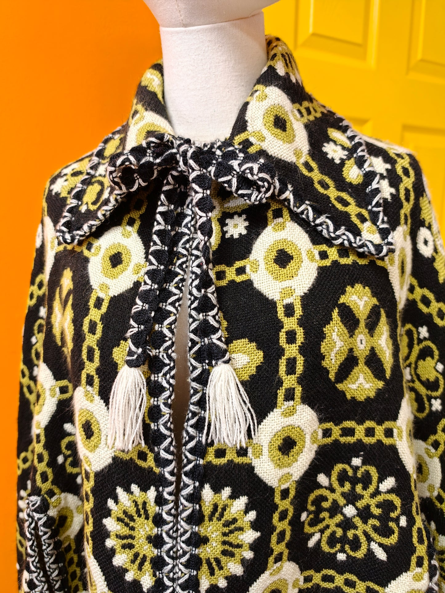 60s/70s green/black tapestry cape