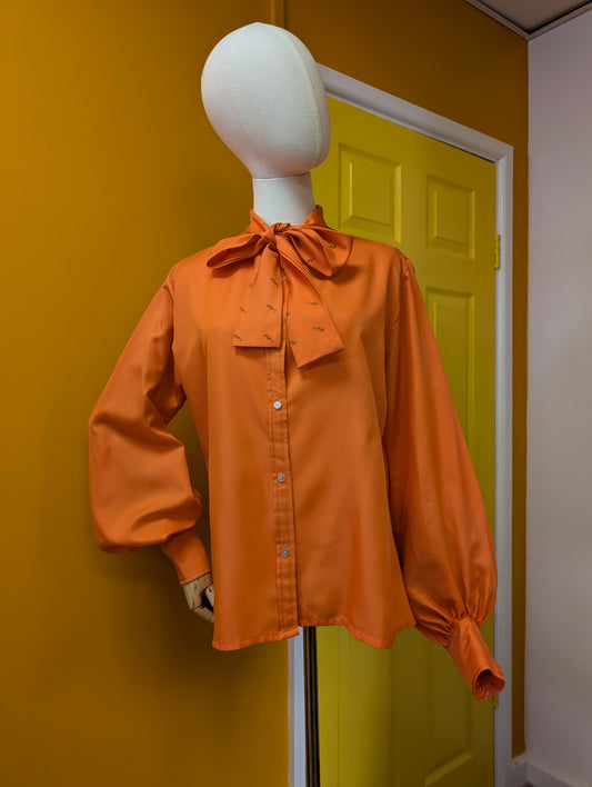1970s orange balloon sleeve pussy bow collar blouse - L