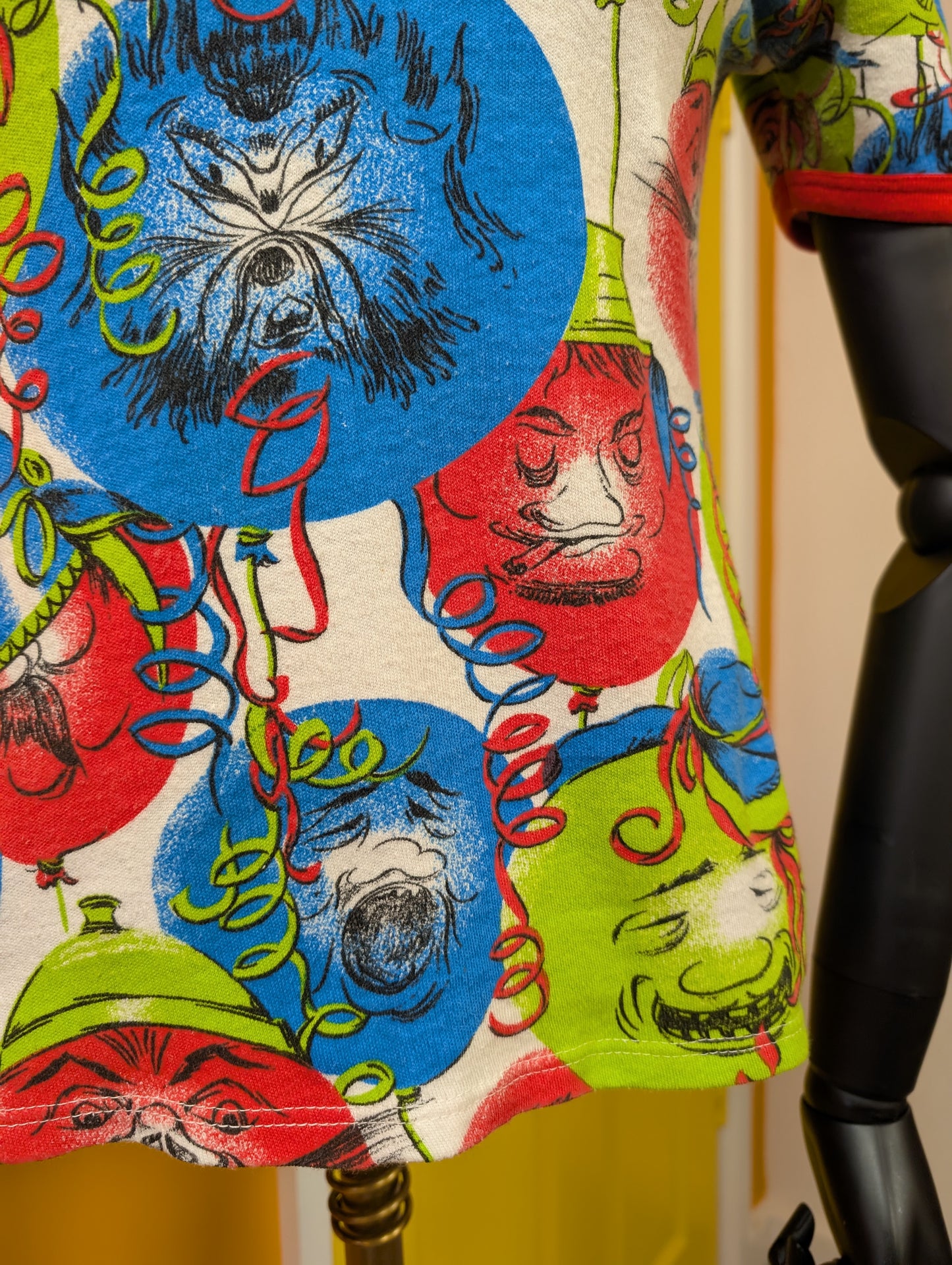 Crazy 1970s novelty balloon print t-shirt