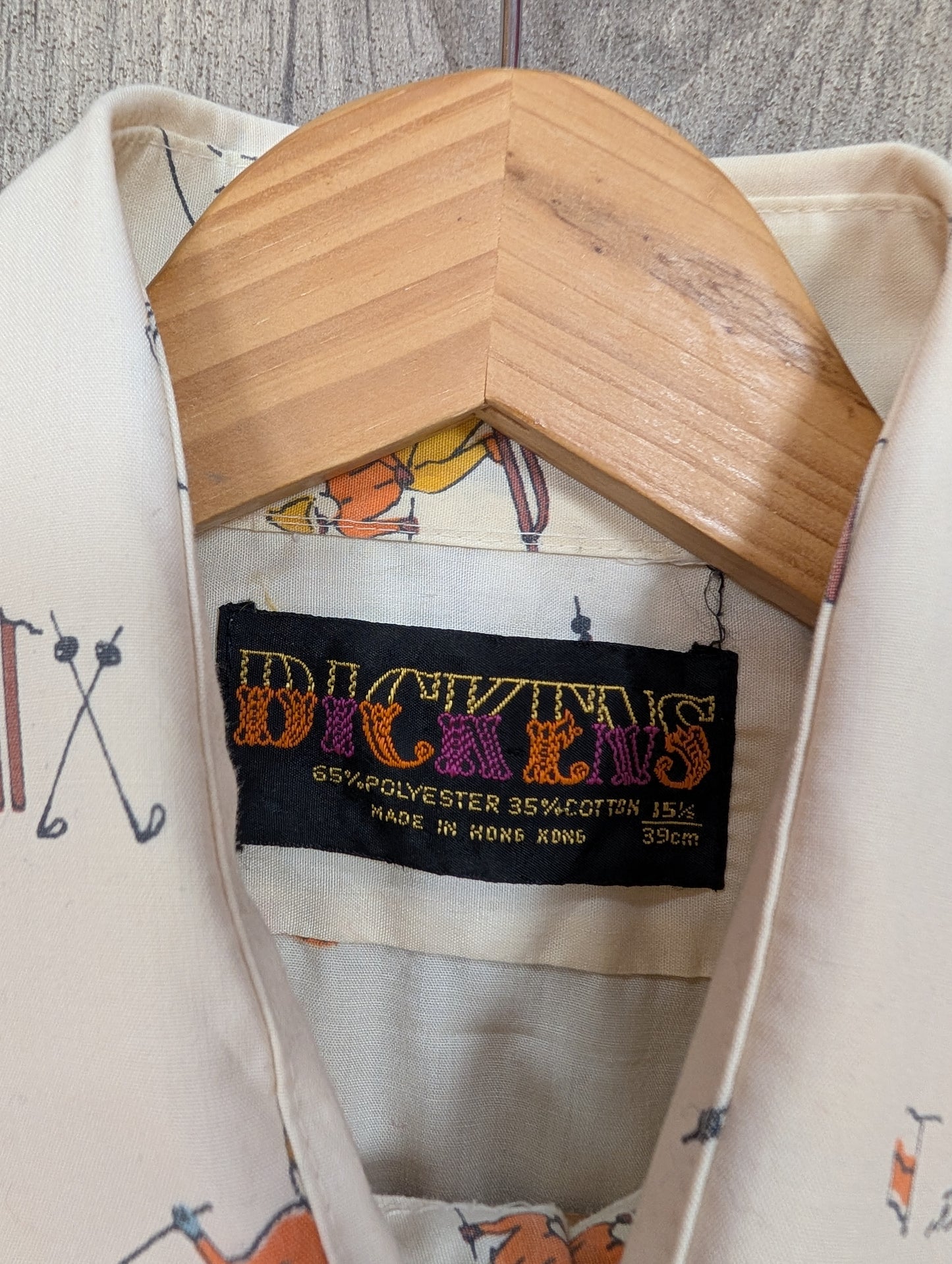 1970s Dickens novelty skiing print shirt