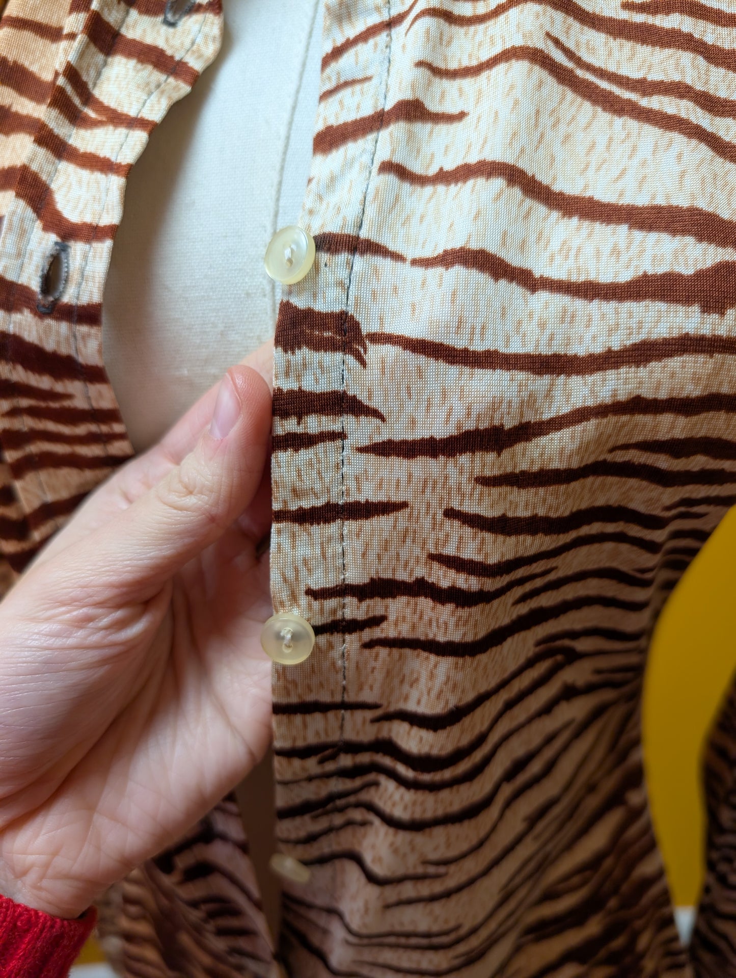 1970s Burlesque animal print dagger collar shirt - XS