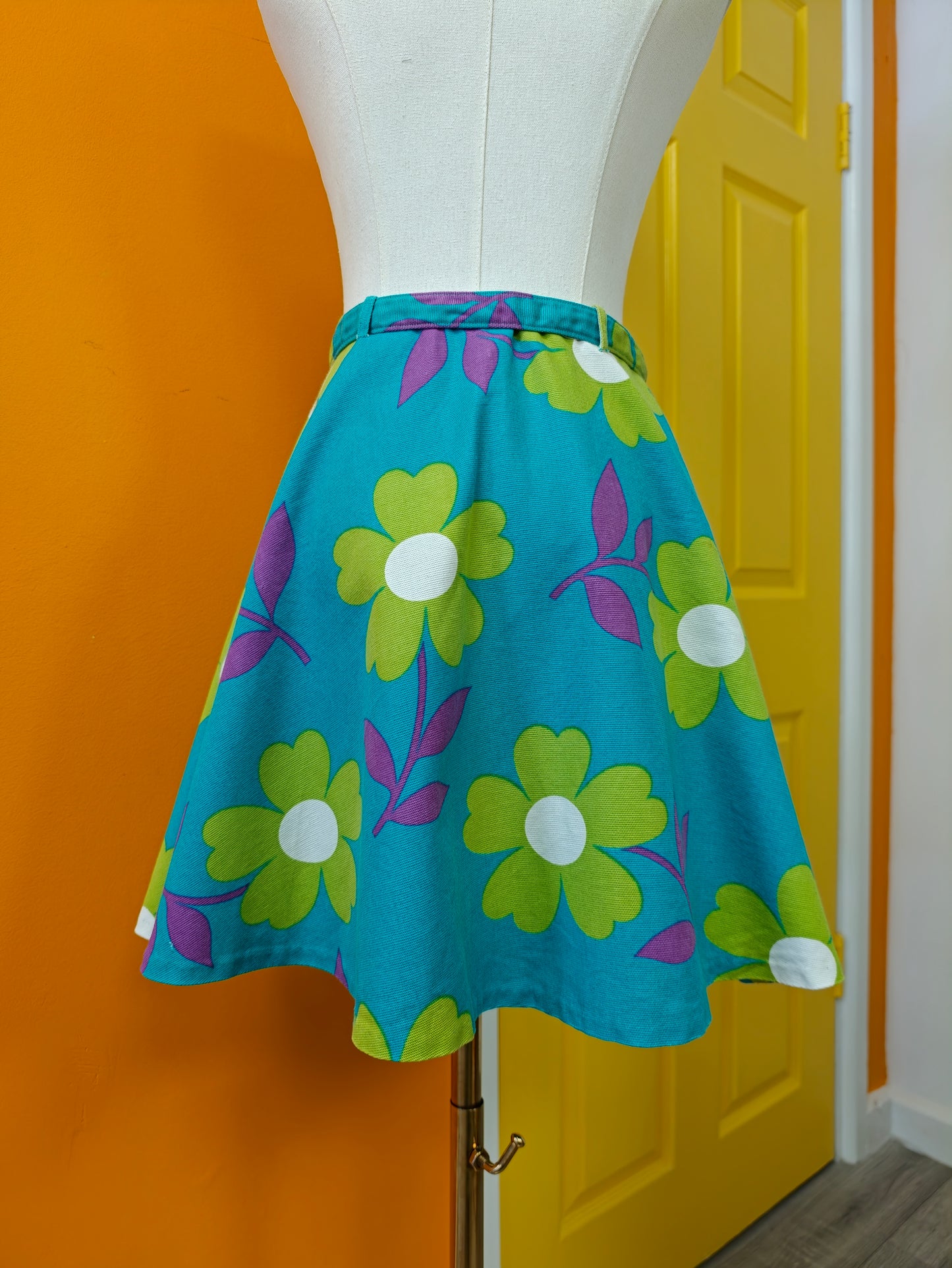 1960s flower power mini skirt with belt - 25" waist